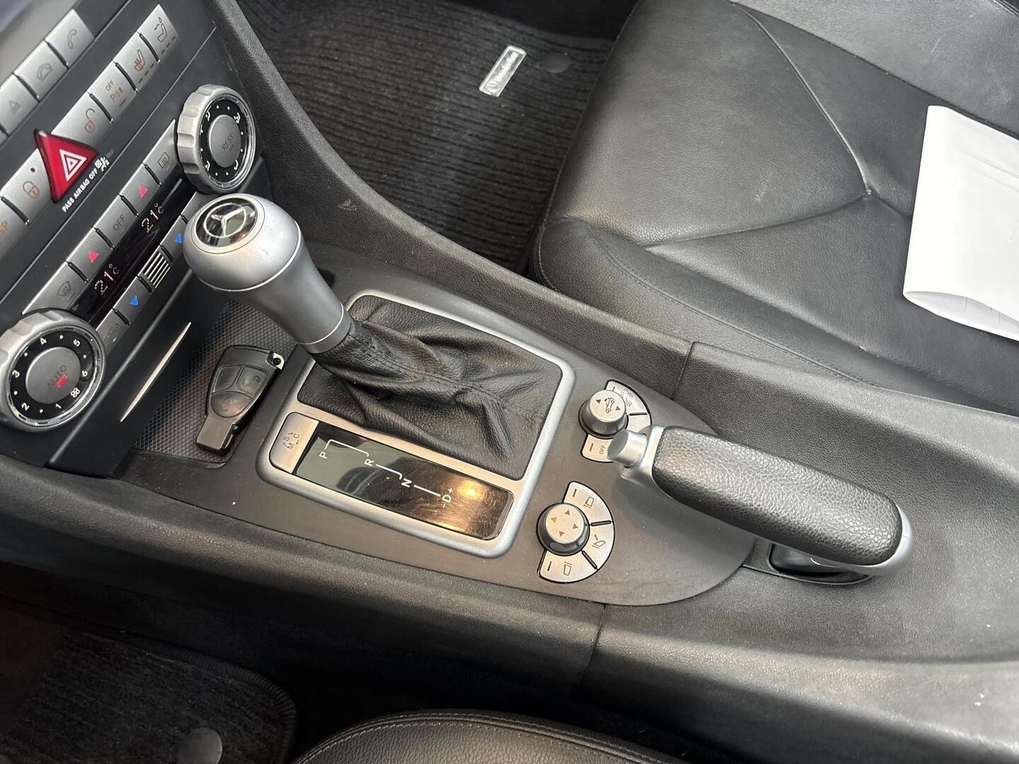 MERCEDES-BENZ SLK 2004