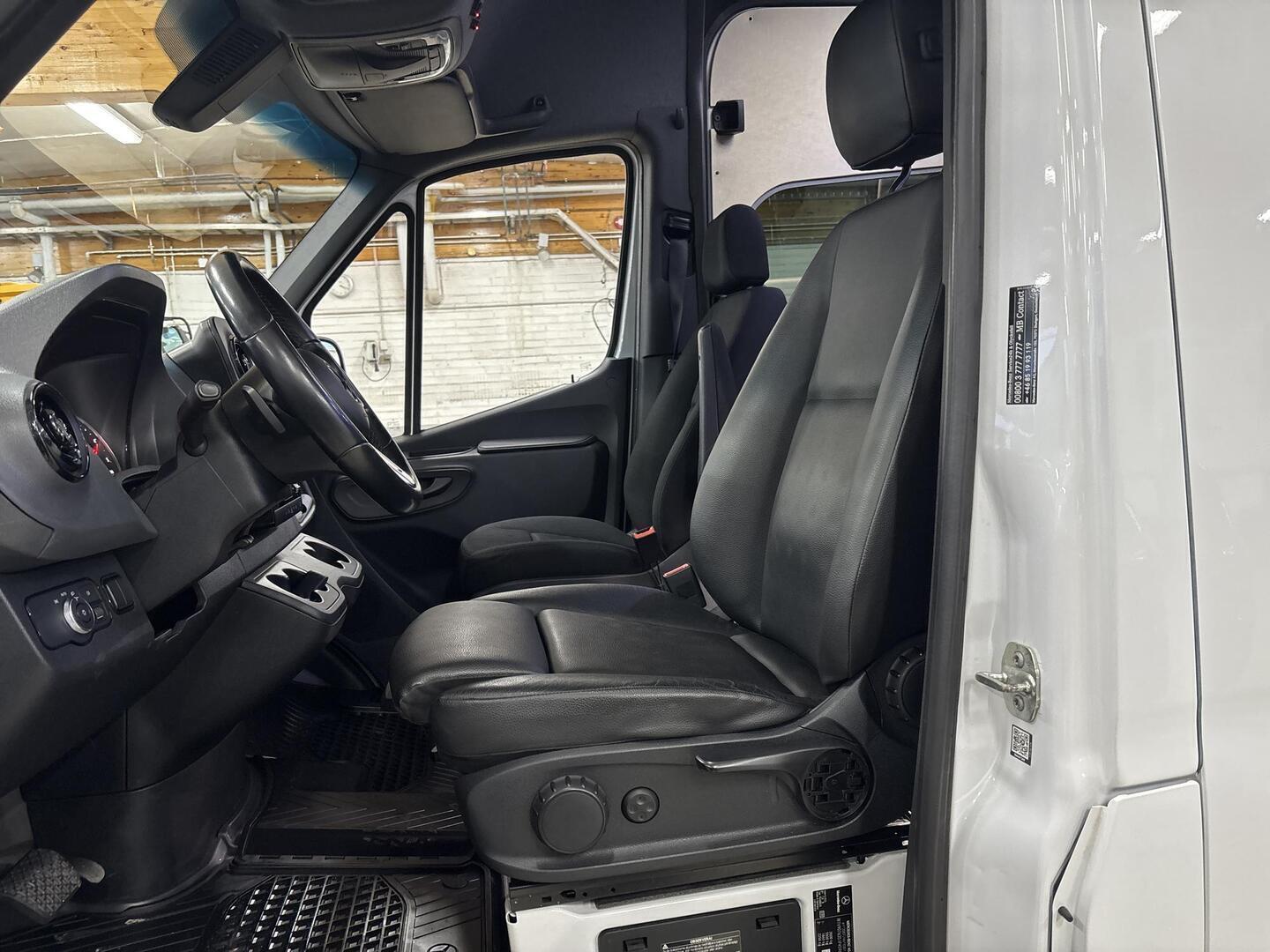 MERCEDES-BENZ Sprinter 2022
