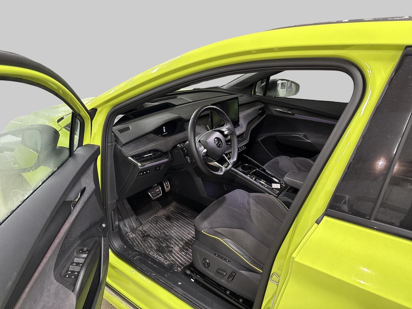 SKODA Enyaq 2024
