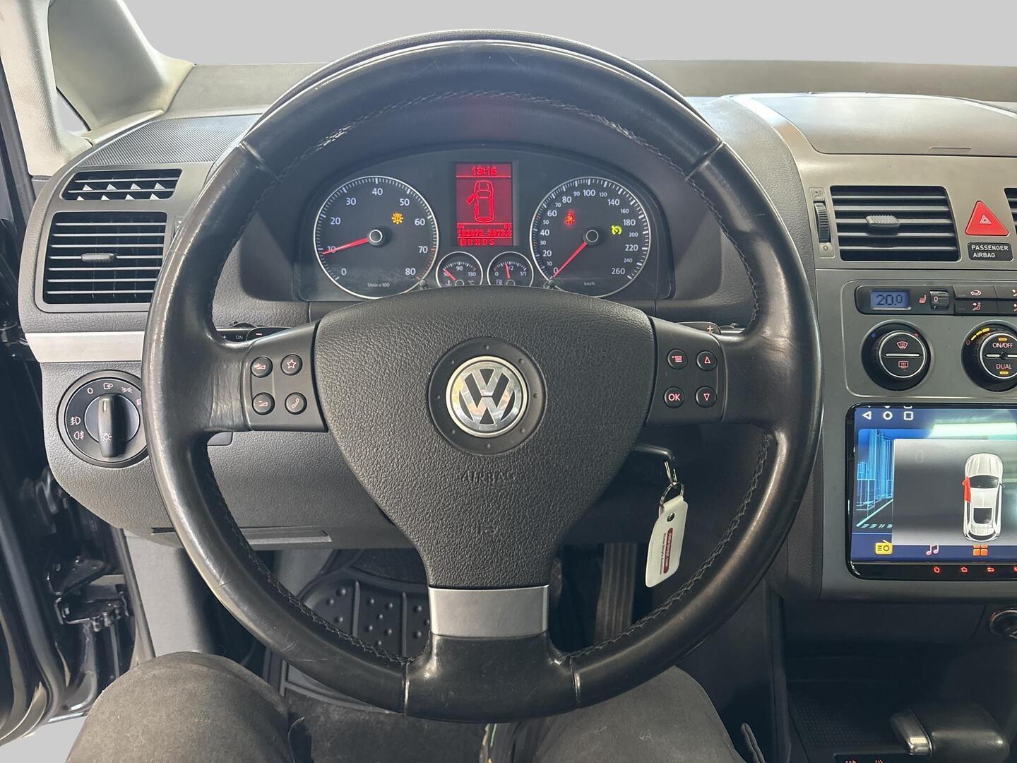 VOLKSWAGEN Touran 2007