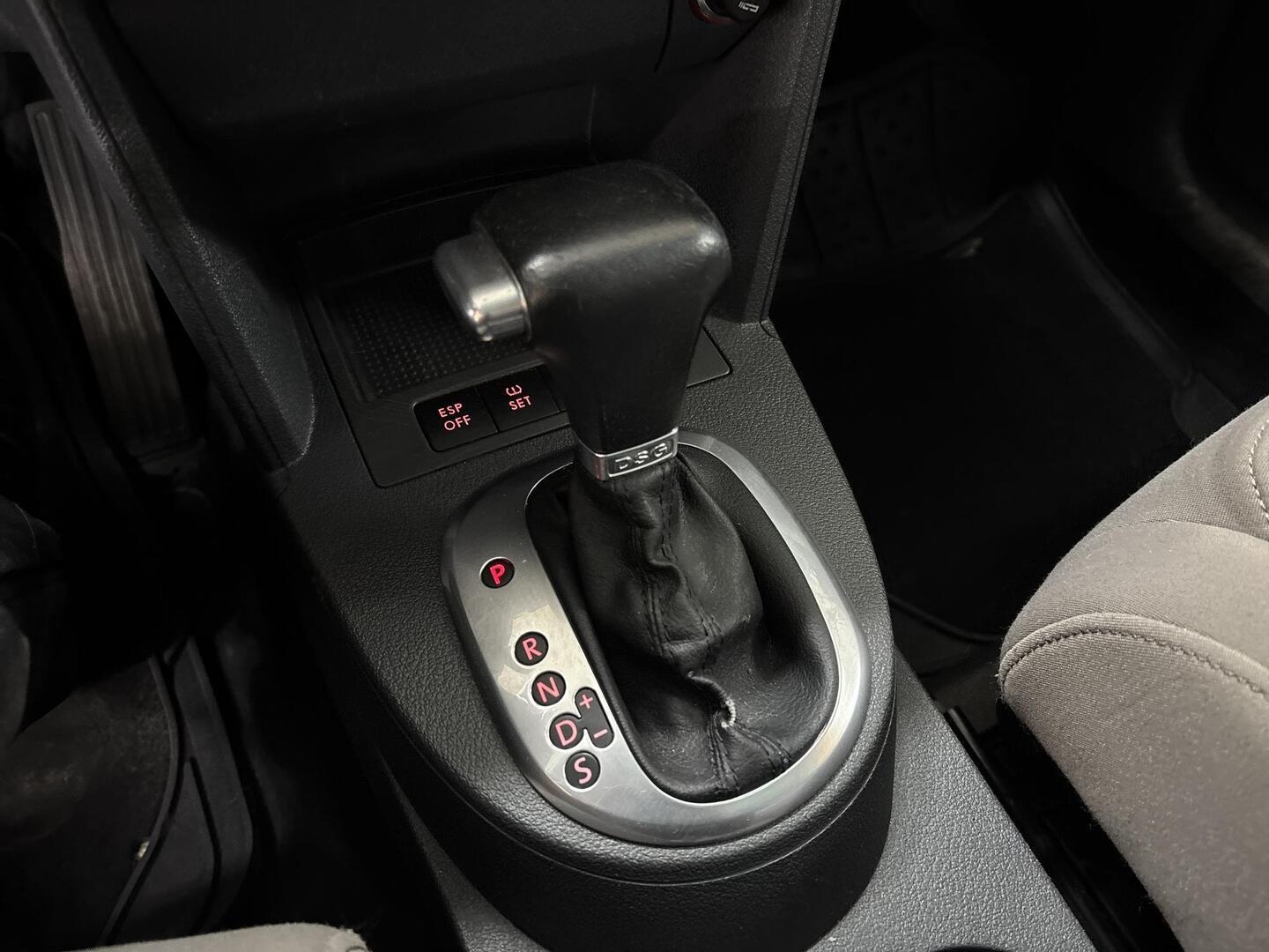 VOLKSWAGEN Touran 2007