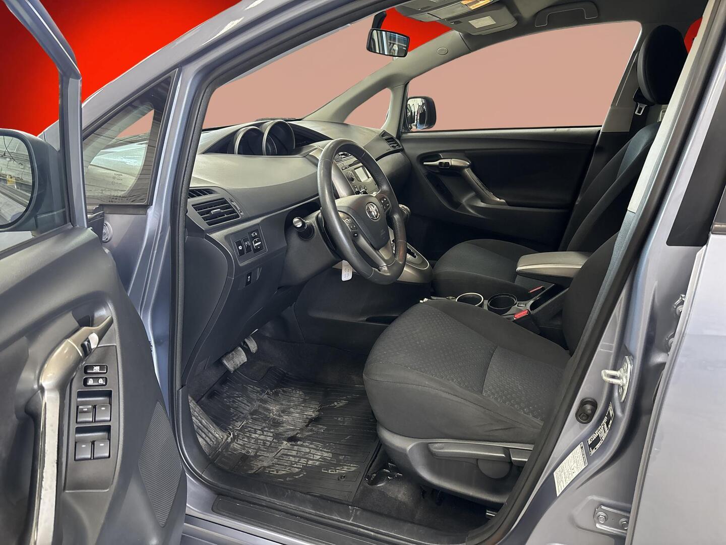 TOYOTA Verso 2010
