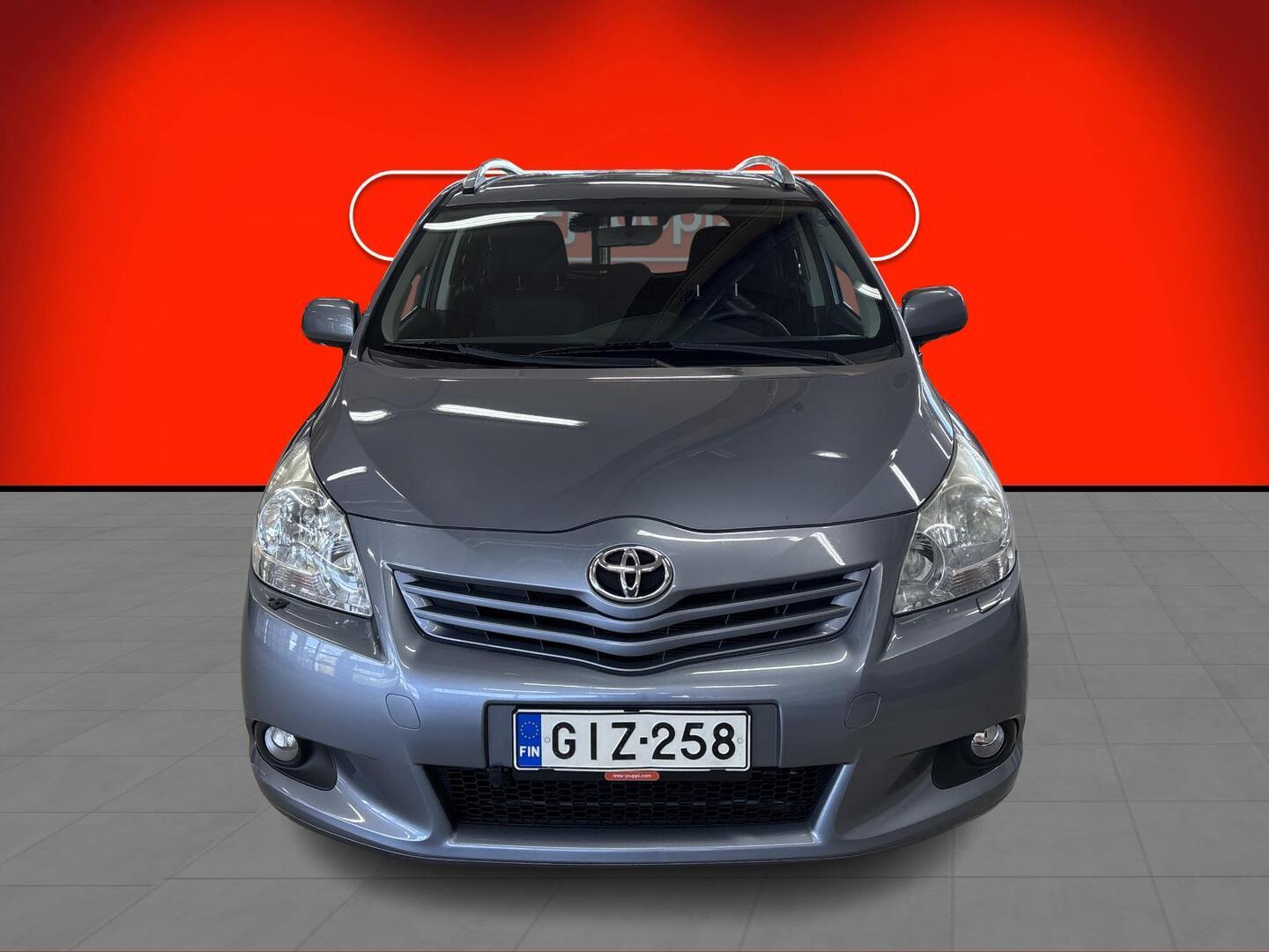 TOYOTA Verso 2010