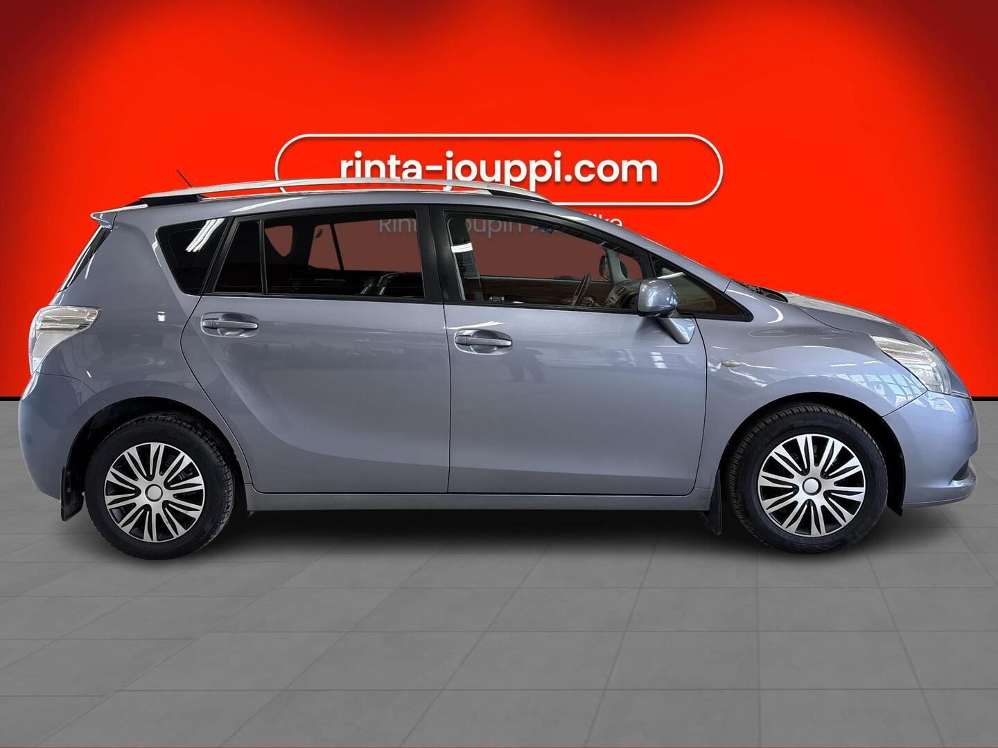 TOYOTA Verso 2010