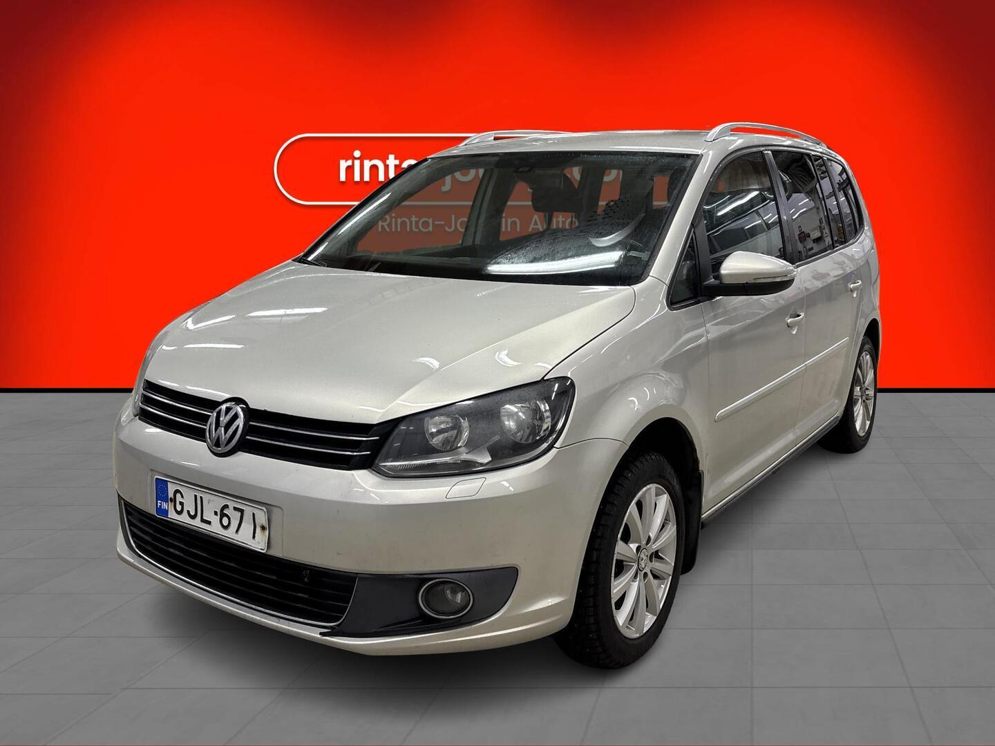VOLKSWAGEN Touran 2011