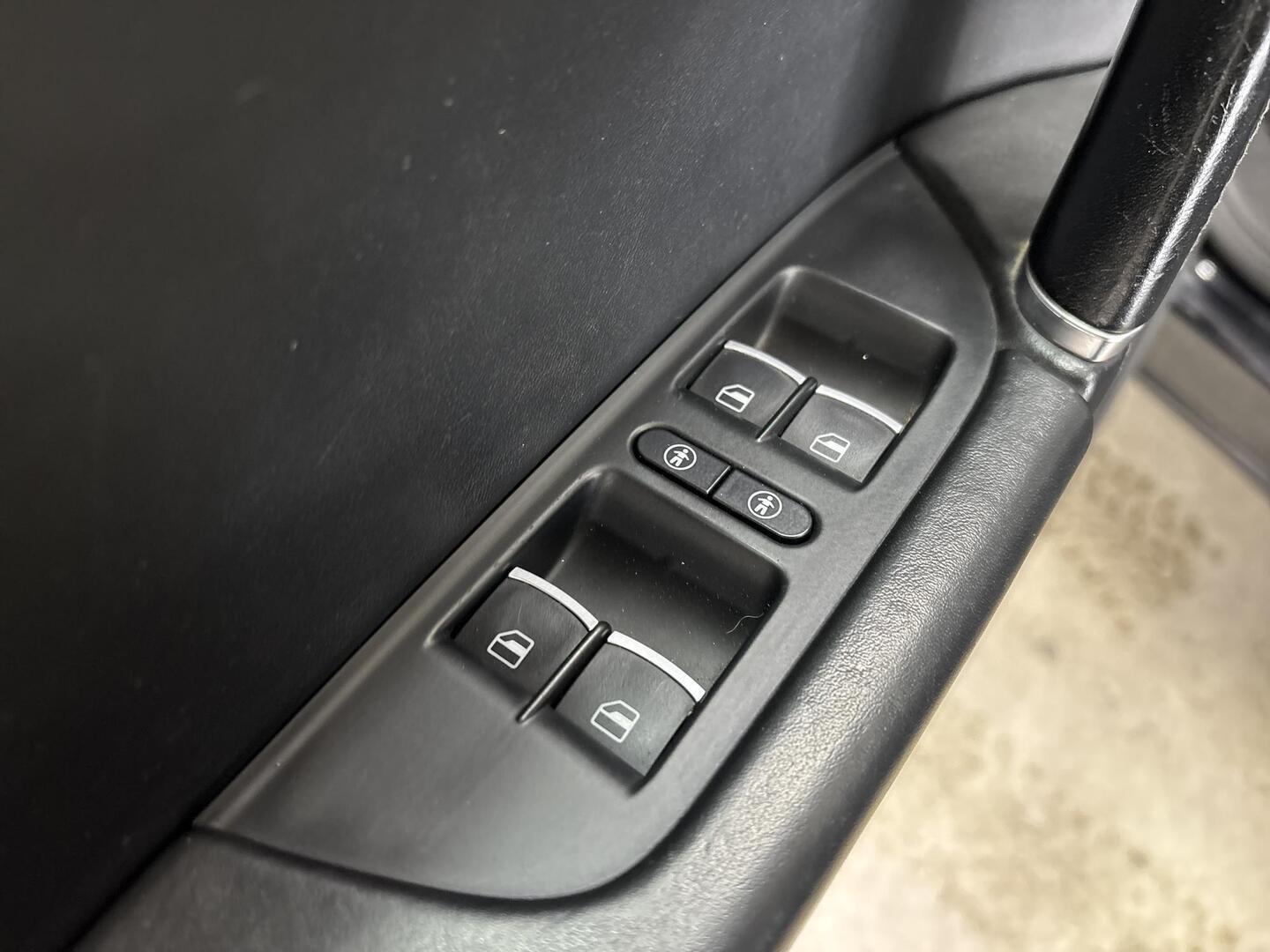 VOLKSWAGEN Touareg 2014