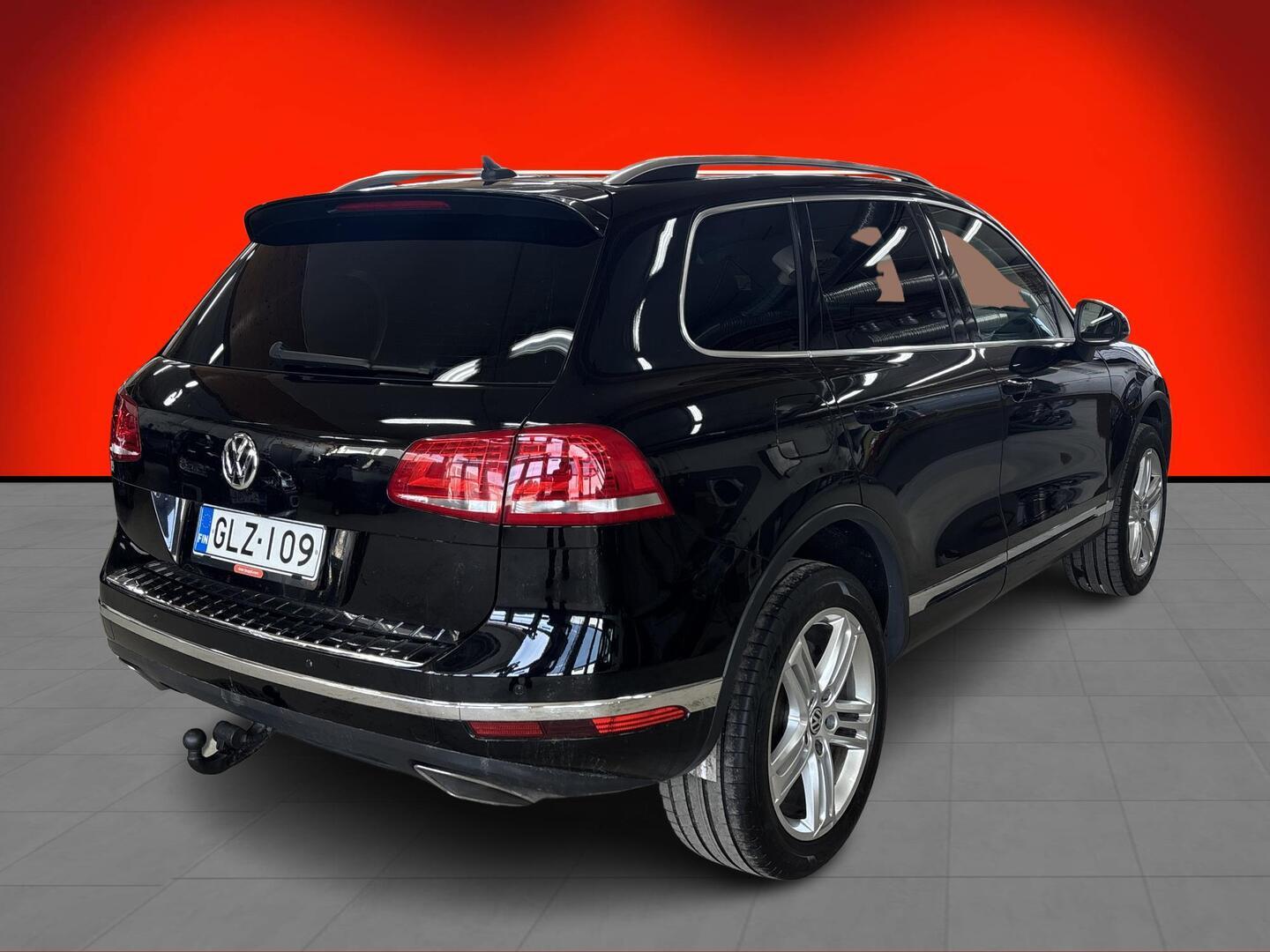 VOLKSWAGEN Touareg 2014