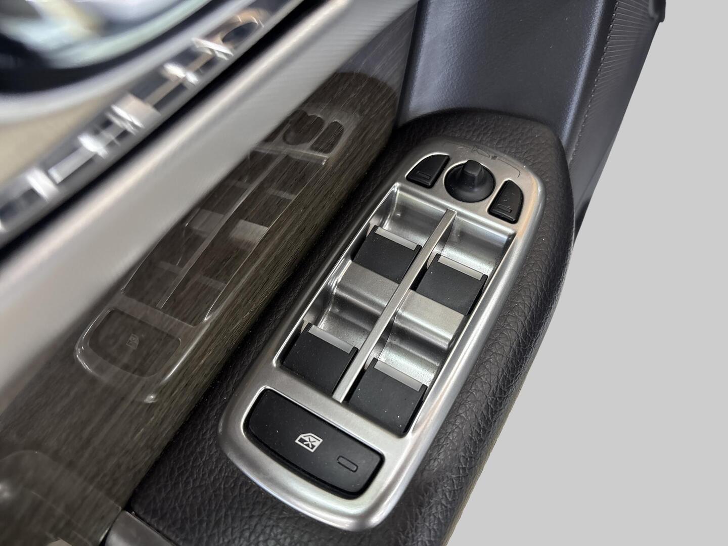 JAGUAR XF 2013