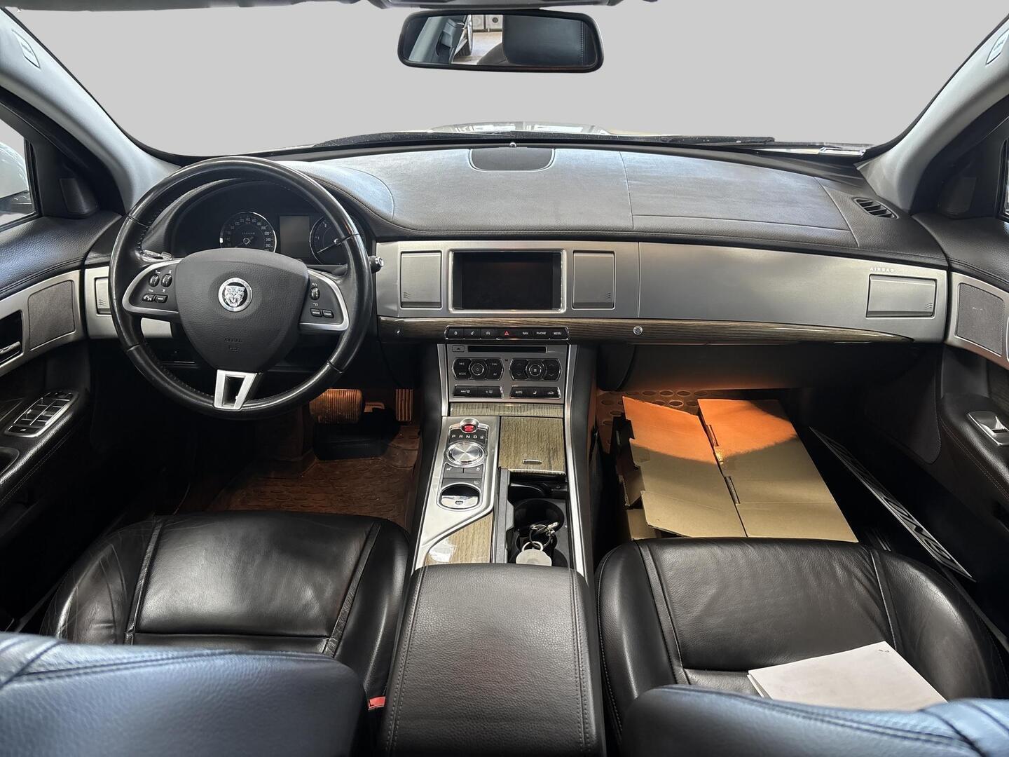 JAGUAR XF 2013