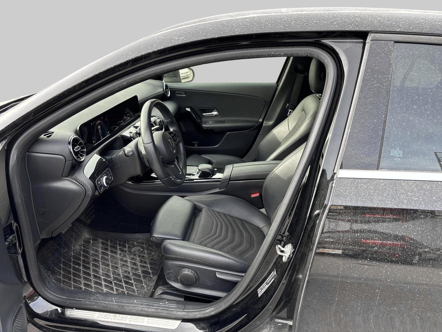 MERCEDES-BENZ A 2020