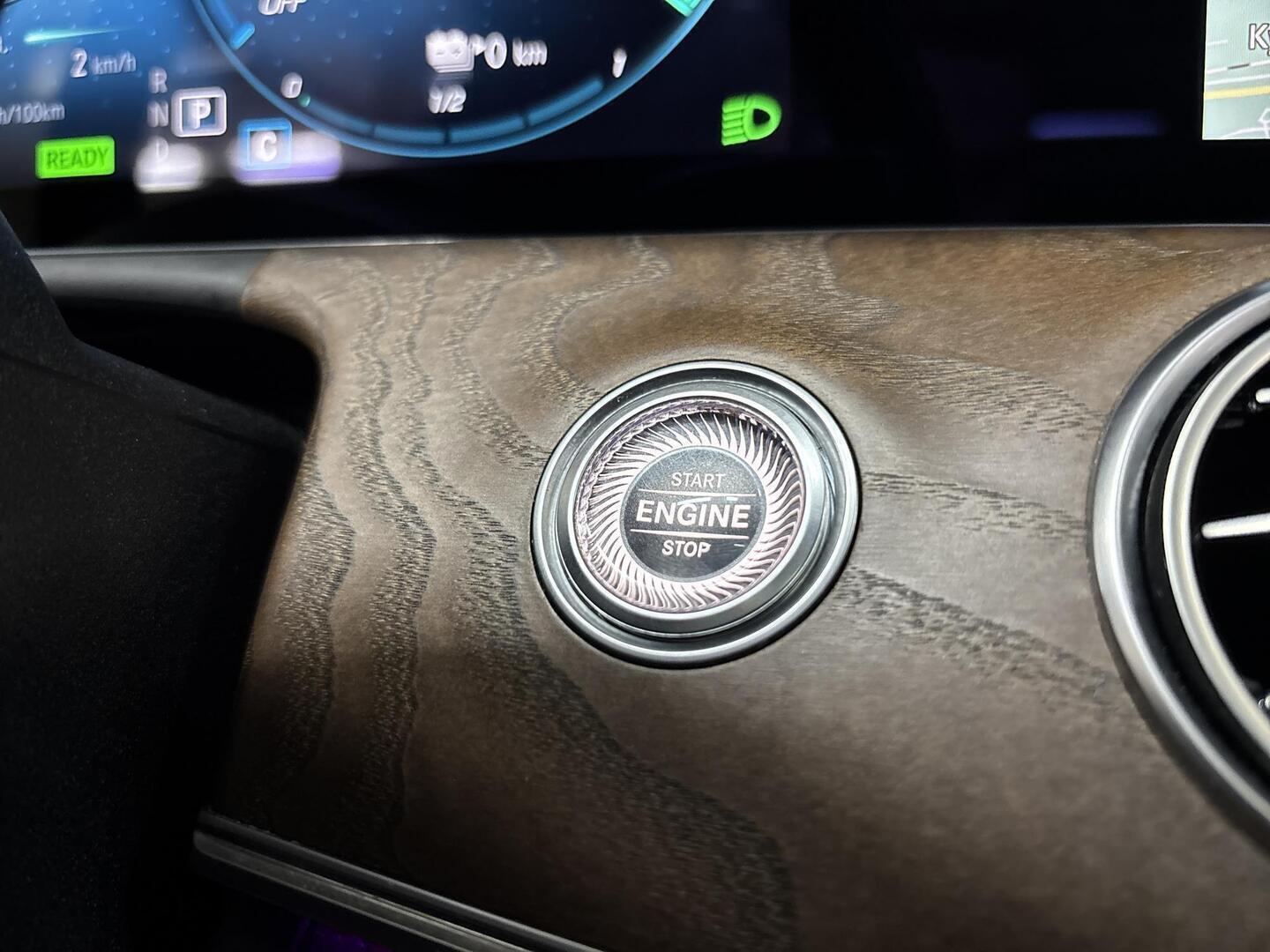 MERCEDES-BENZ E 2021