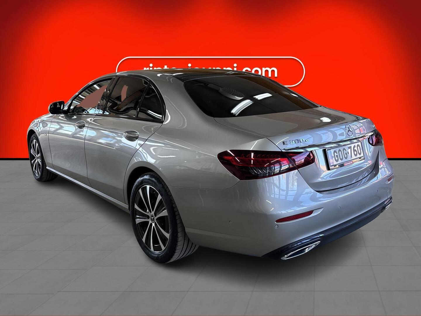MERCEDES-BENZ E 2021