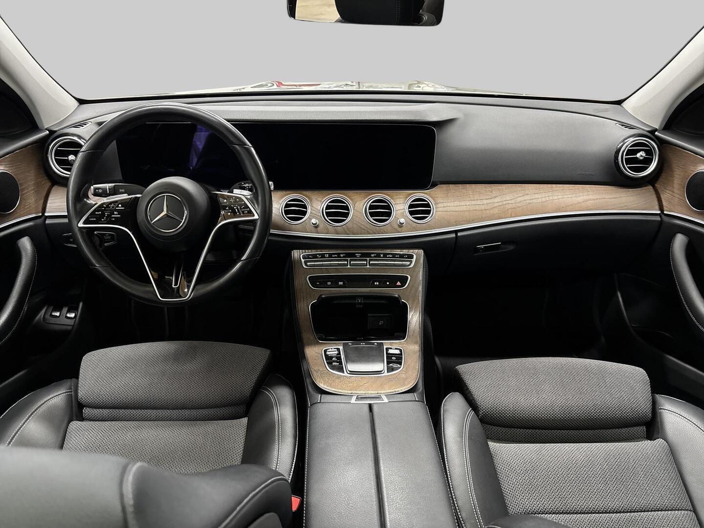 MERCEDES-BENZ E 2021
