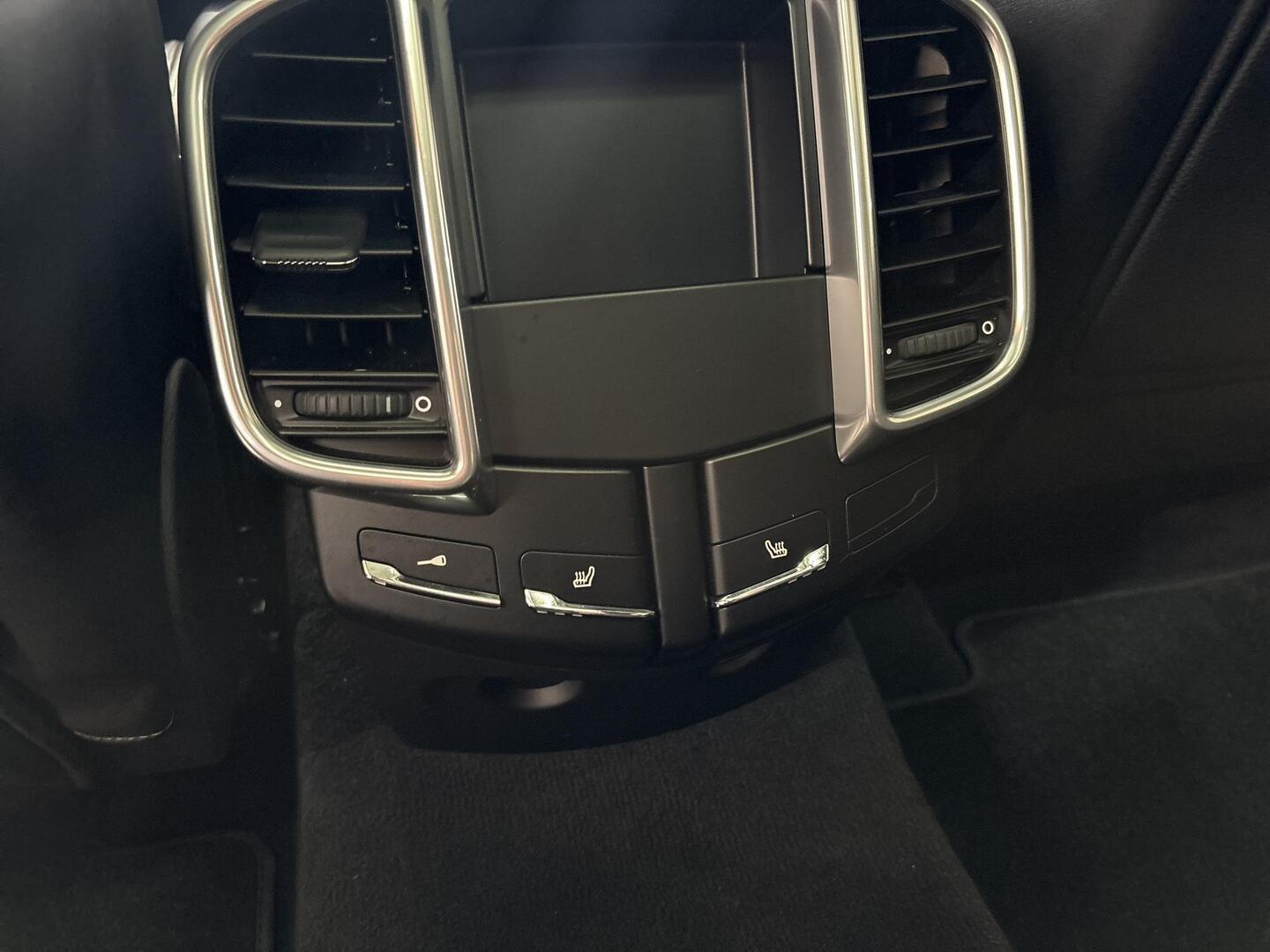 PORSCHE CAYENNE 2011