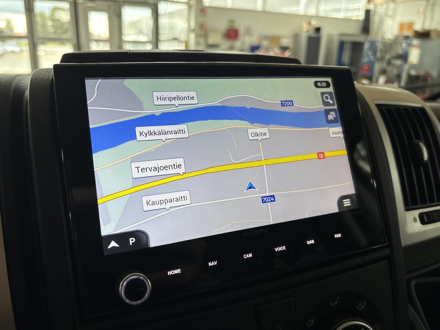 ROADCAR VAN R 601 2022