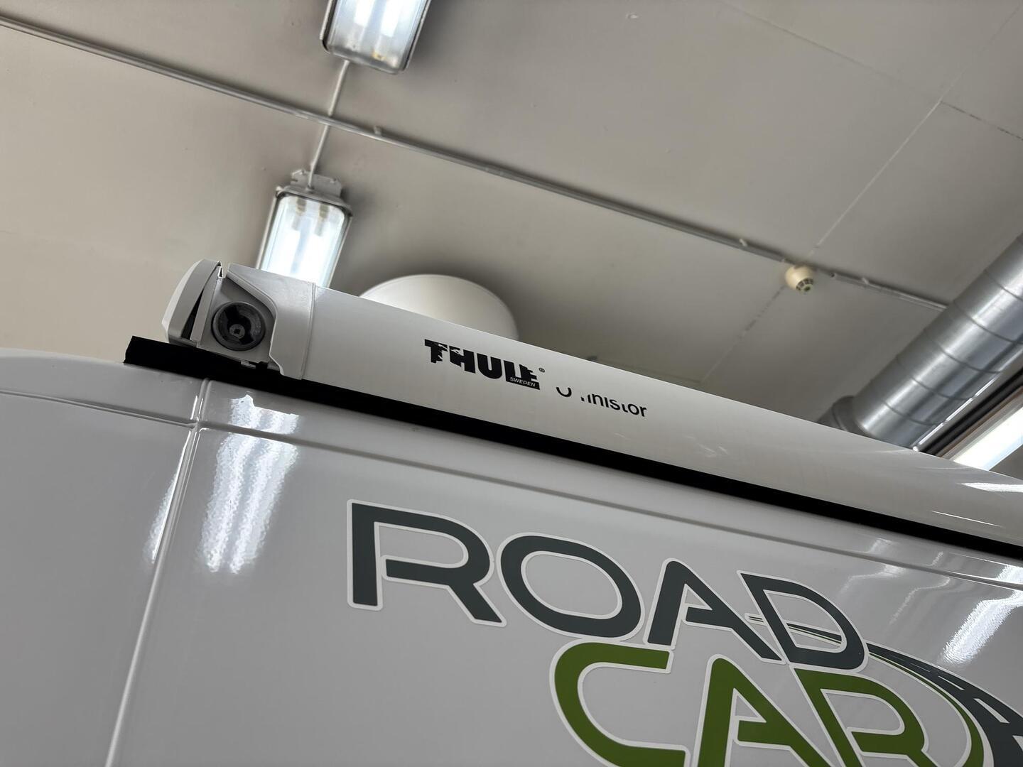 ROADCAR VAN R 601 2022