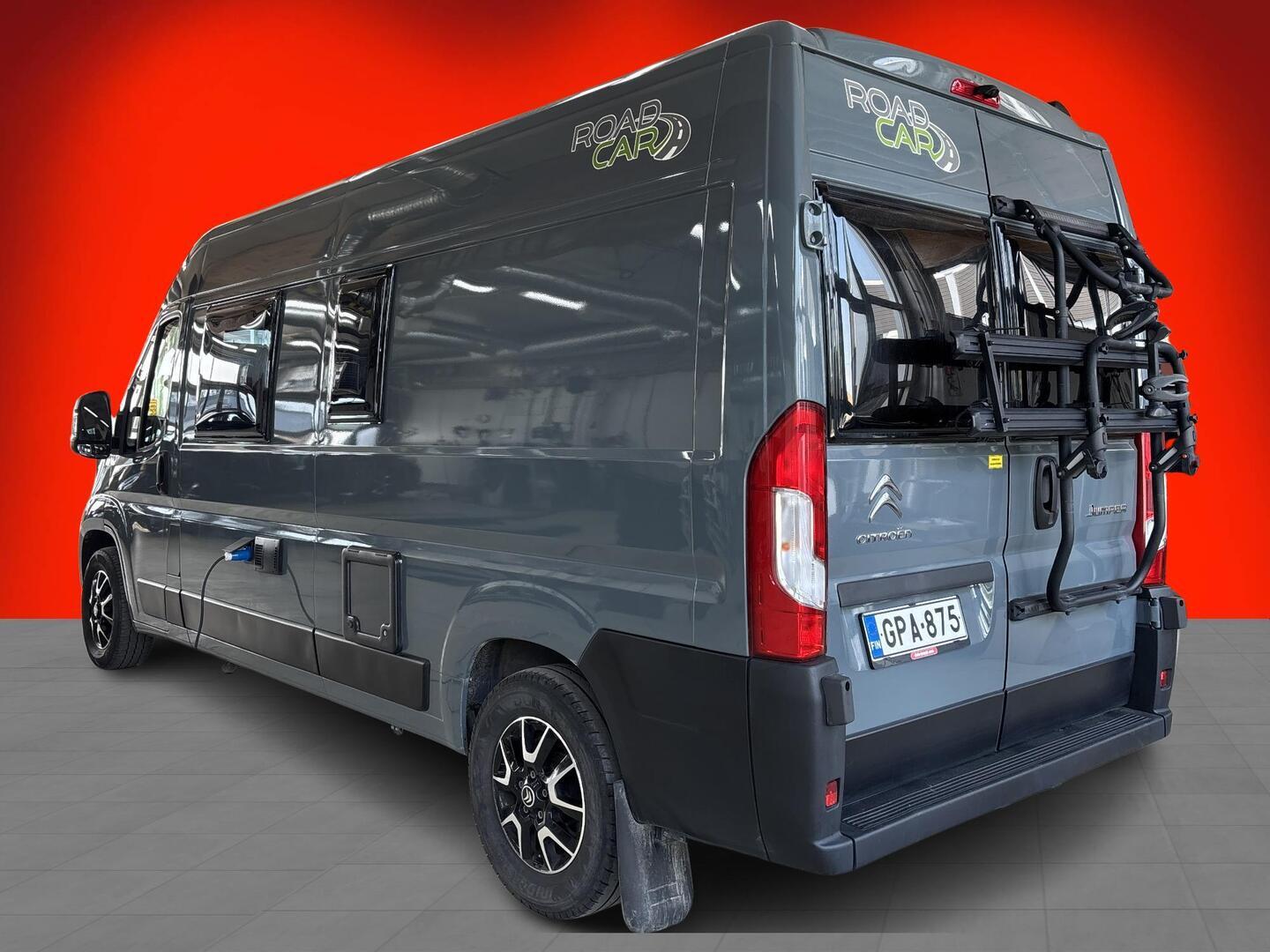 ROADCAR VAN R 601 2022