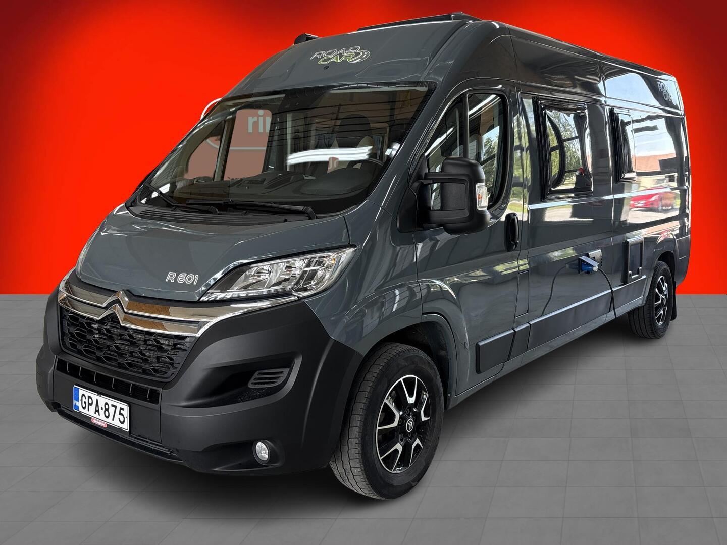 ROADCAR VAN R 601 2022
