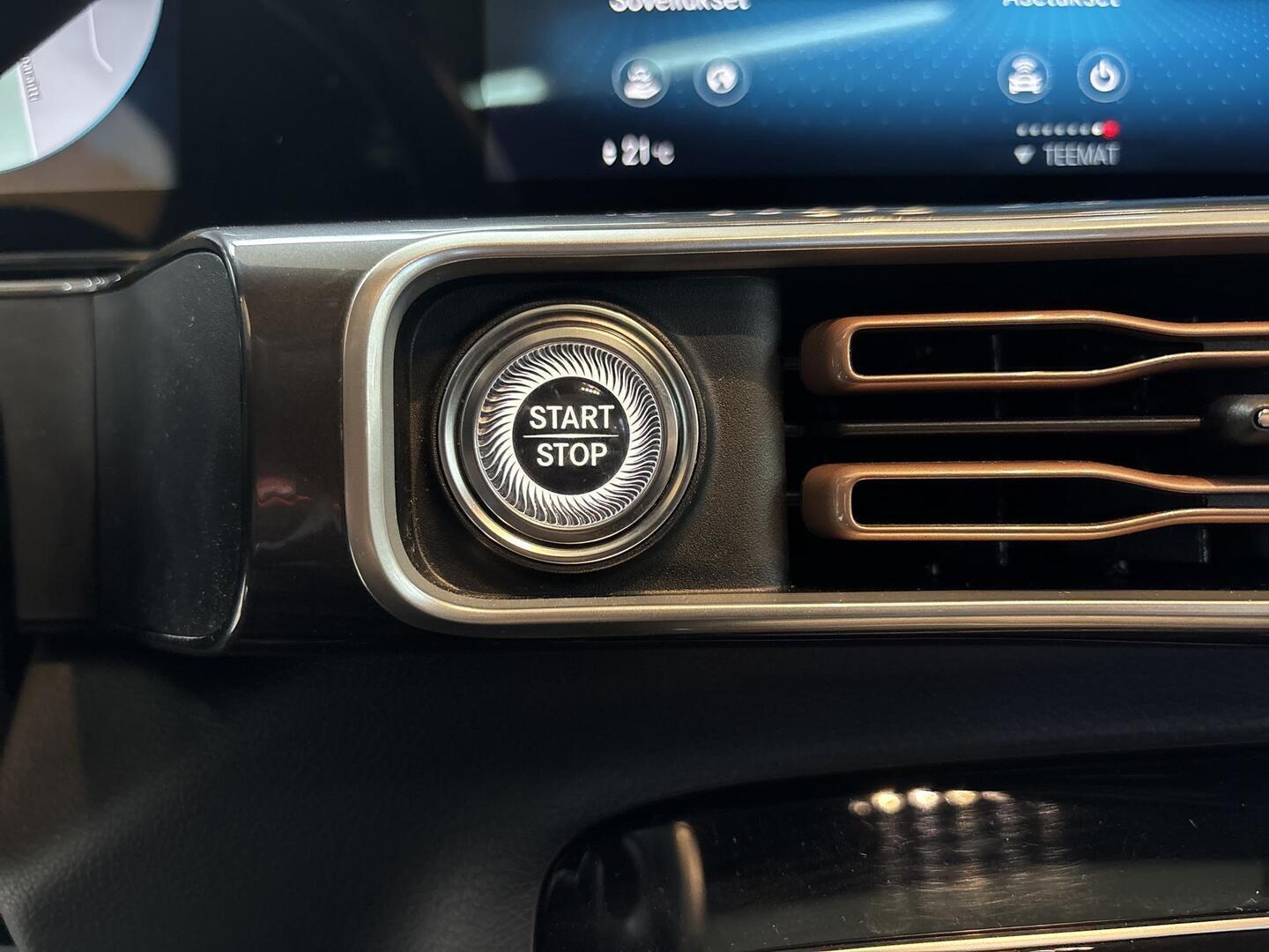 MERCEDES-BENZ EQC 2021