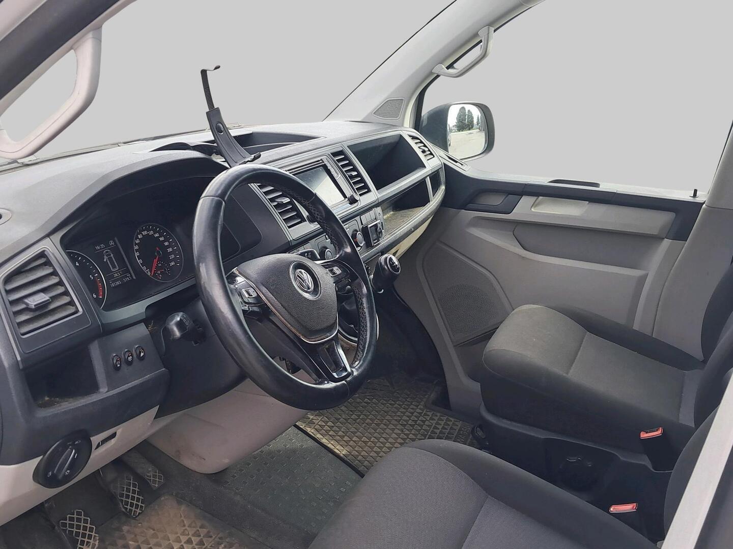VOLKSWAGEN Transporter 2017