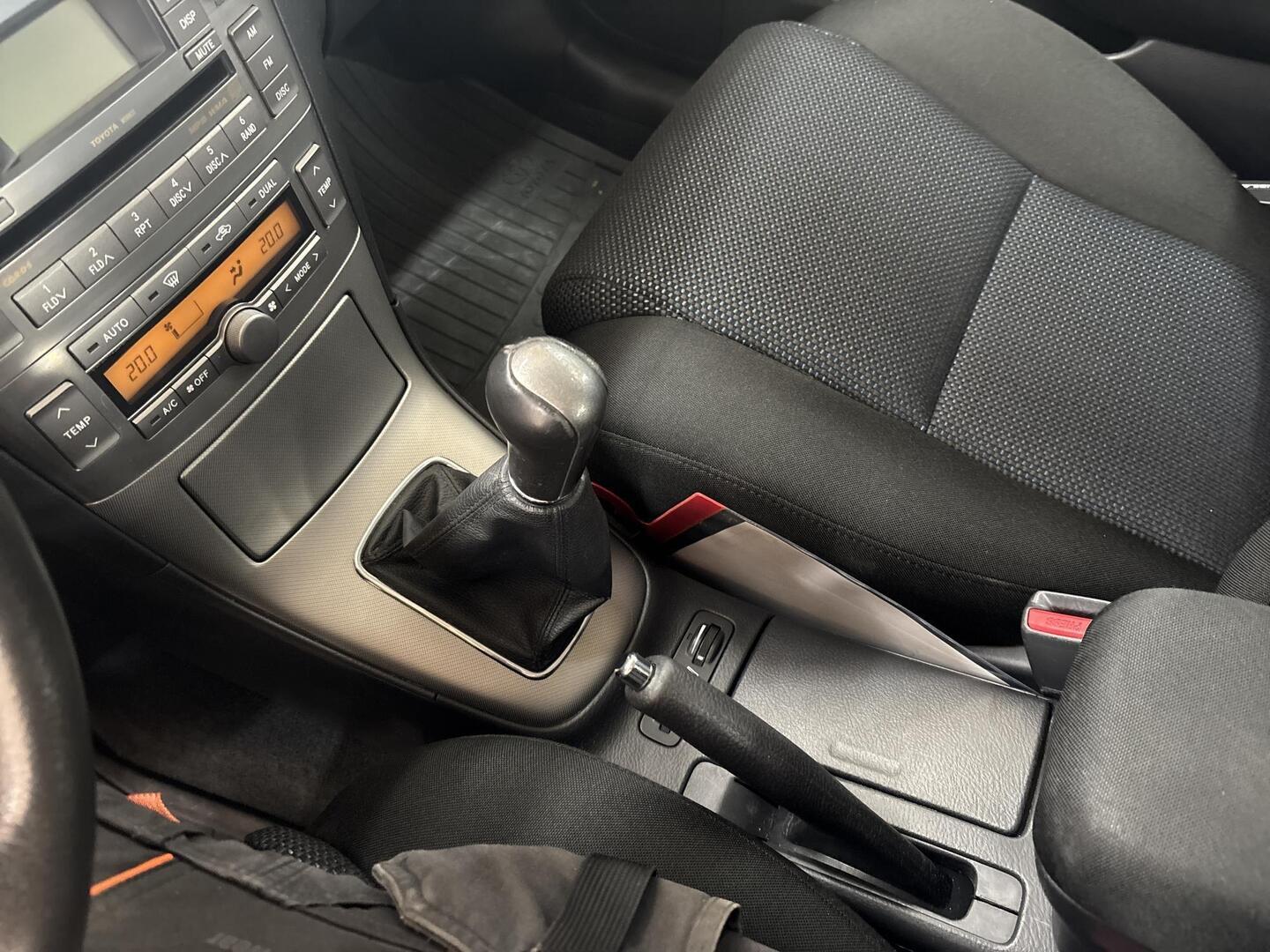 TOYOTA Avensis 2008