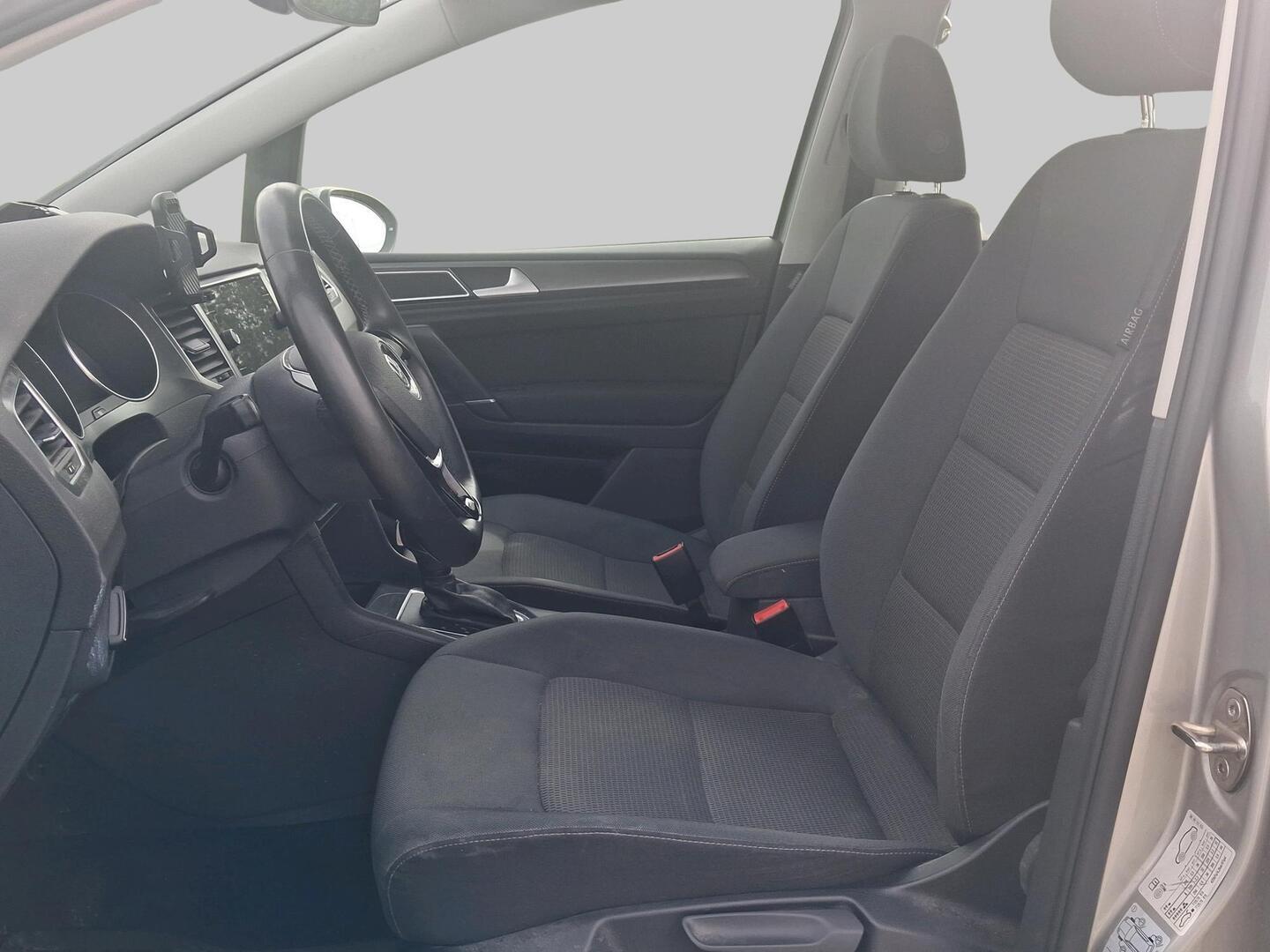 VOLKSWAGEN Golf Sportsvan 2020
