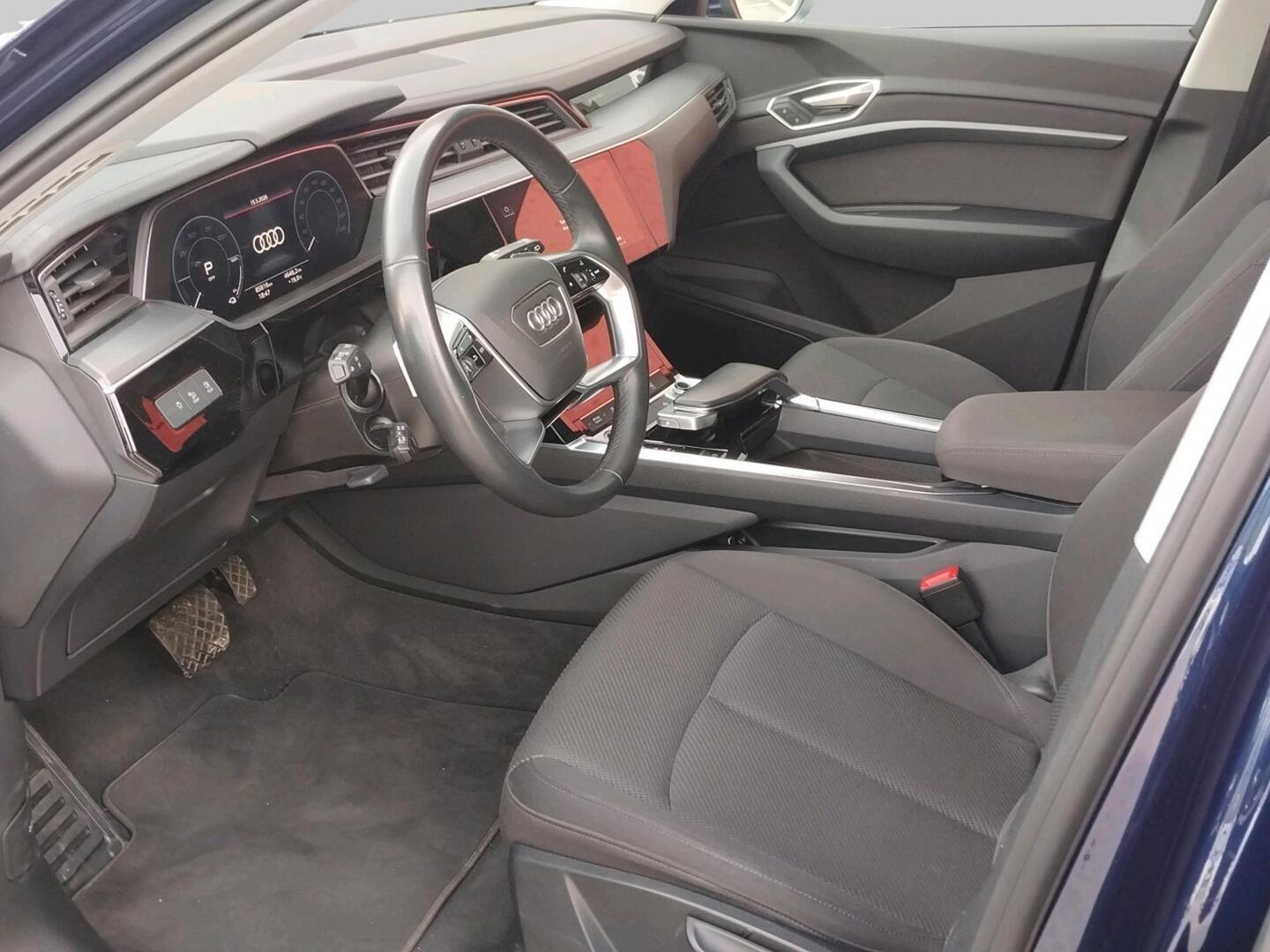 AUDI e-tron 2022