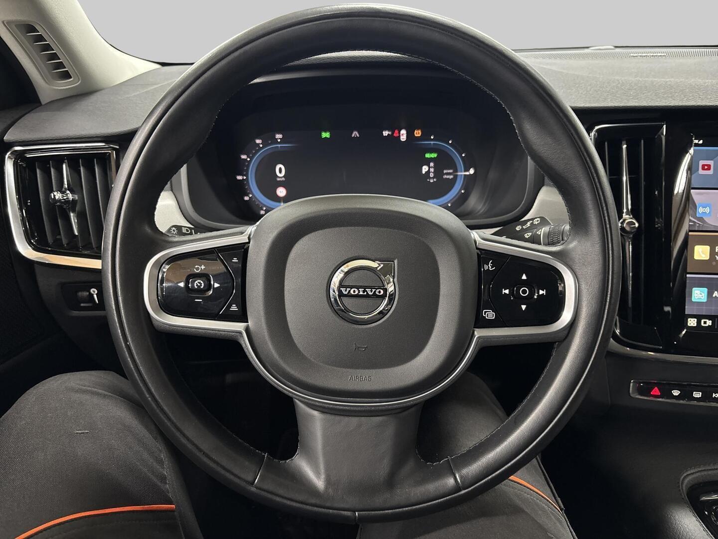 VOLVO V90 2022