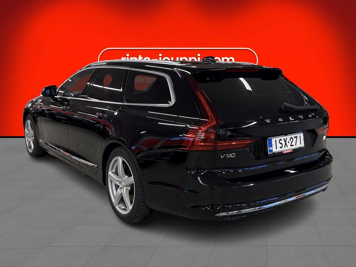 VOLVO V90 2022