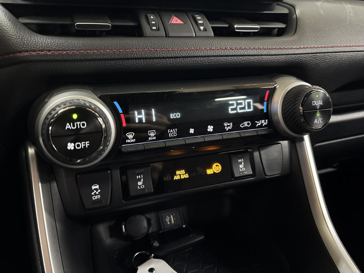 TOYOTA RAV4 PLUG-IN 2023