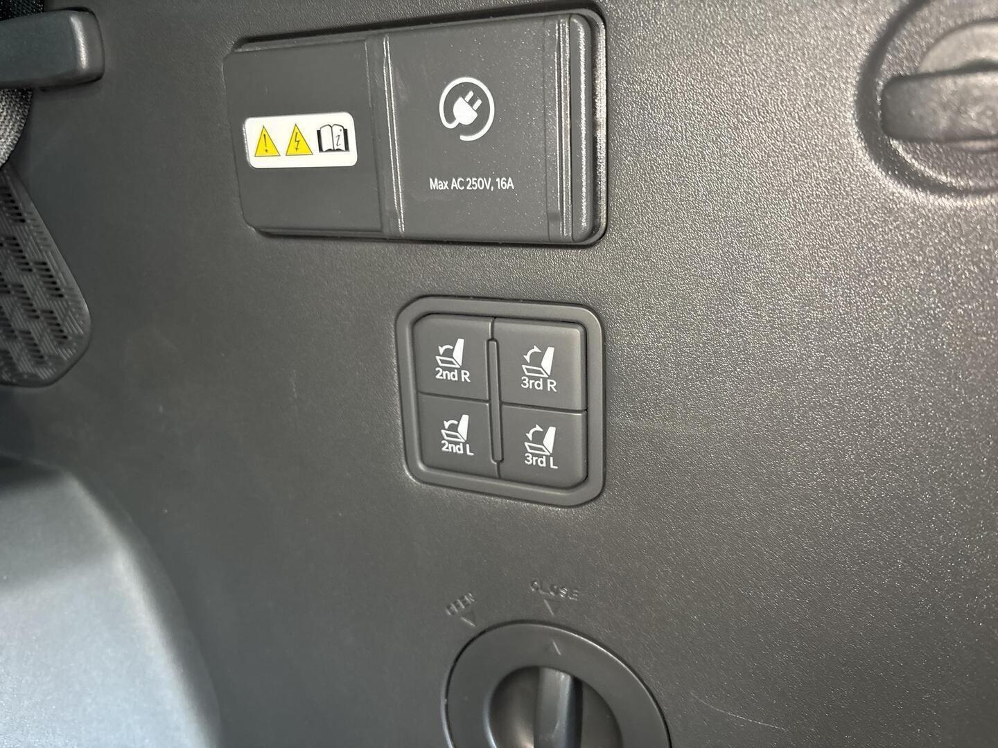 KIA EV9 2025