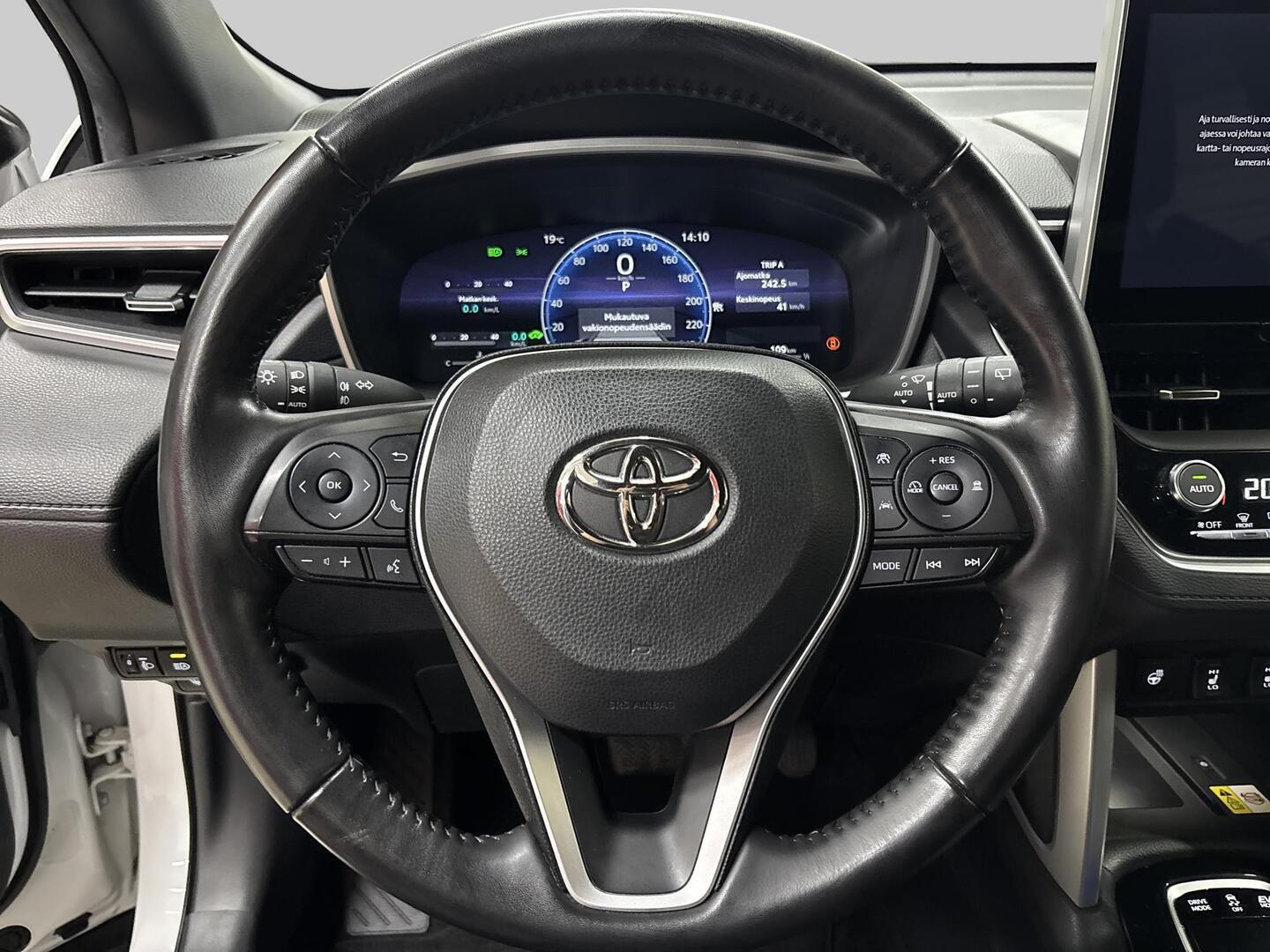 TOYOTA COROLLA CROSS 2023