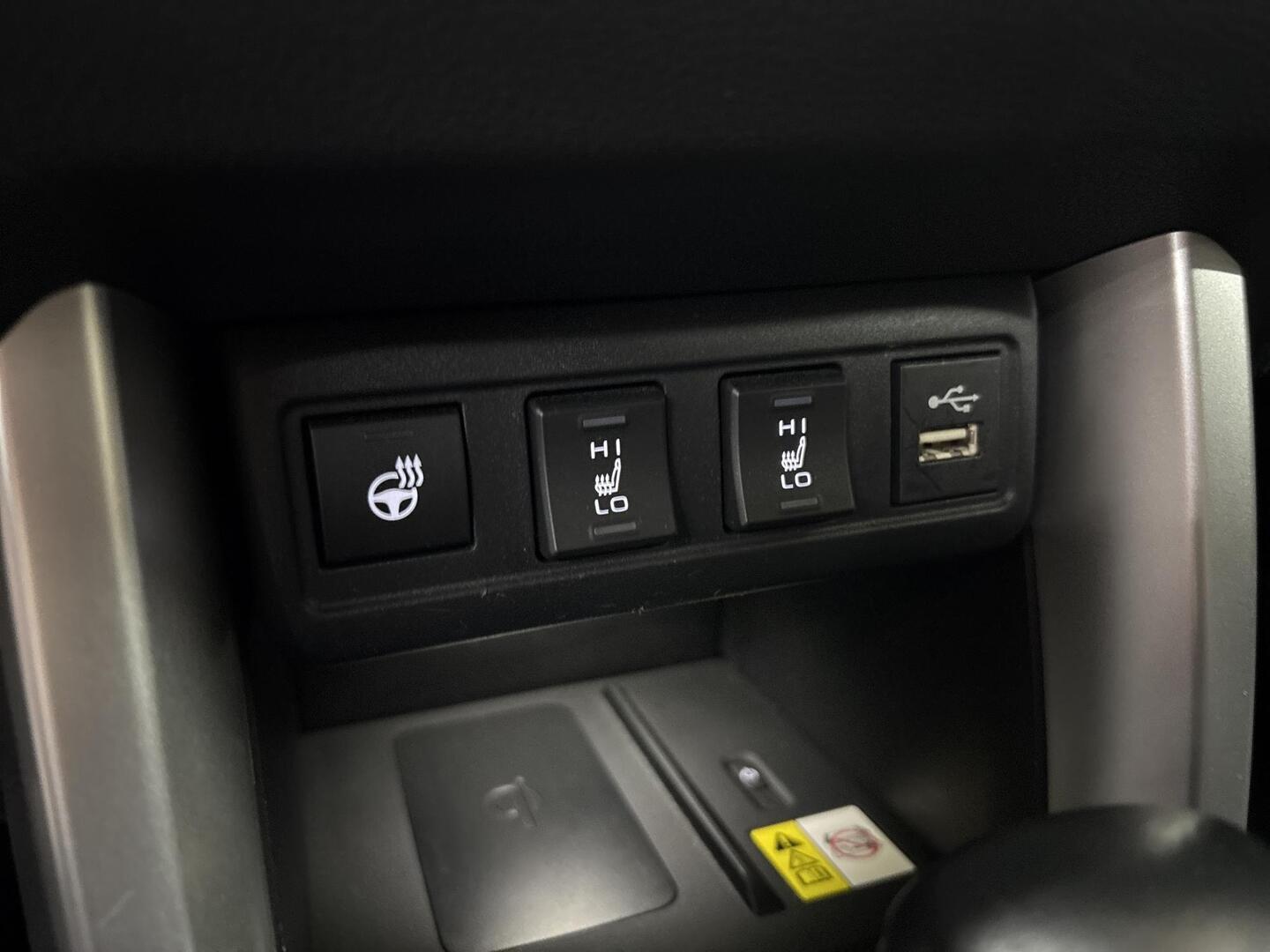 TOYOTA COROLLA CROSS 2023