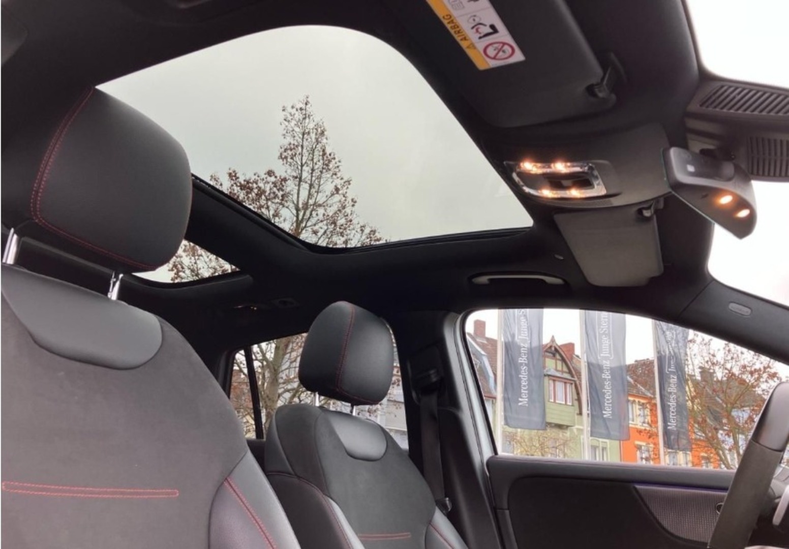 MERCEDES-BENZ EQA 2022