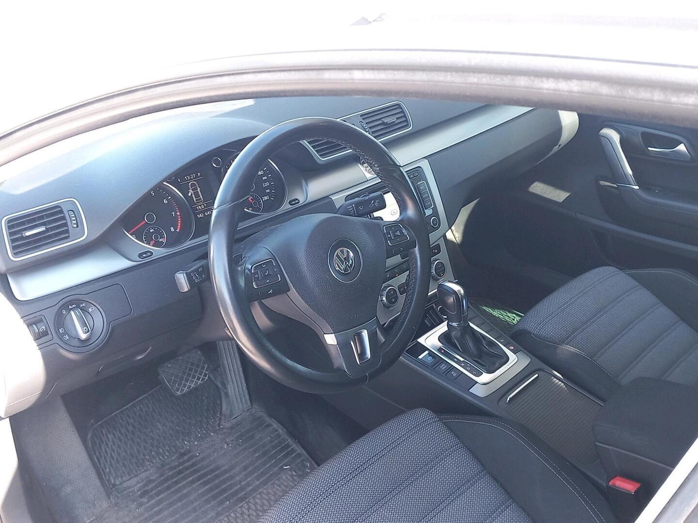 VOLKSWAGEN CC 2012