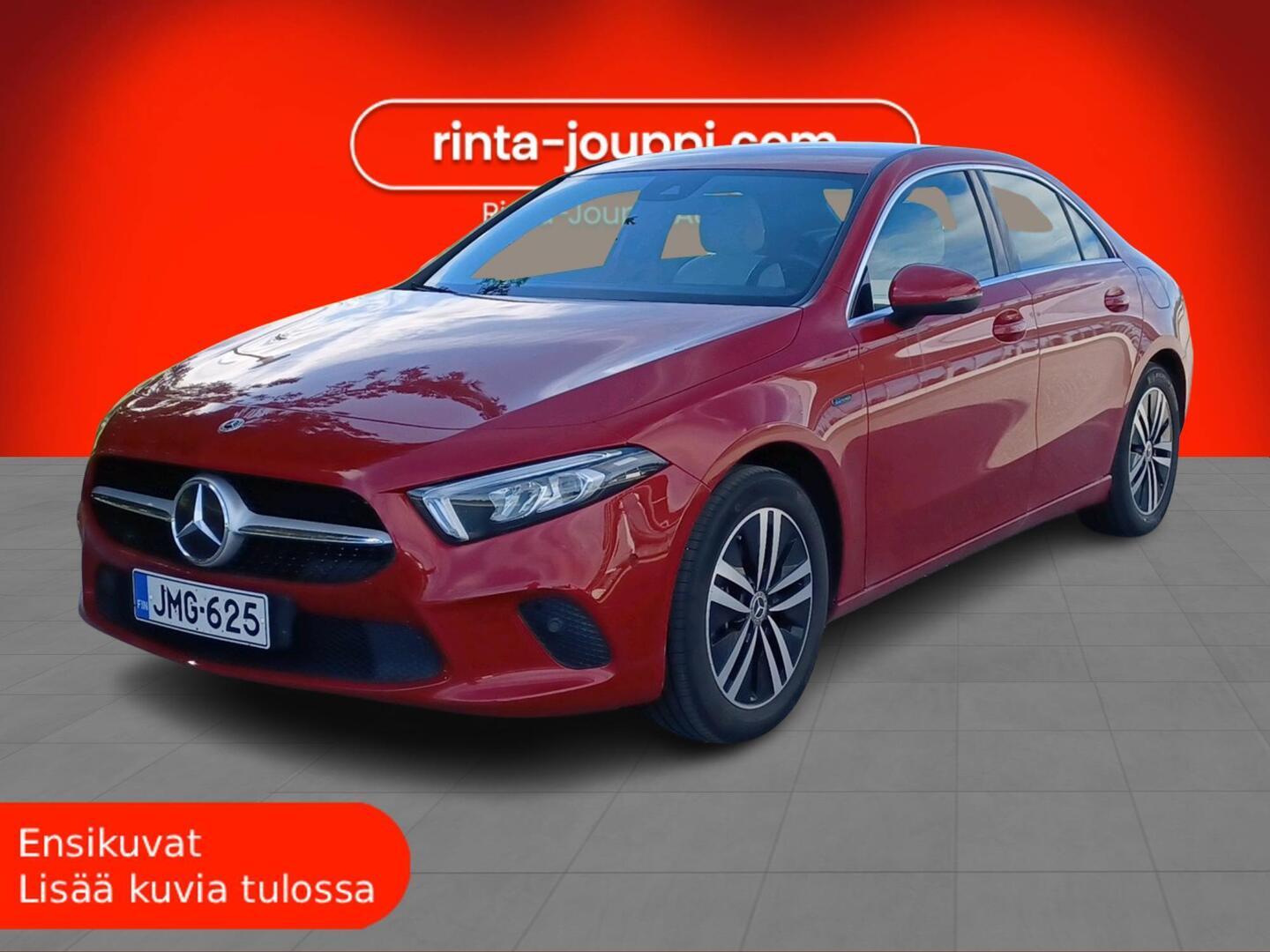 MERCEDES-BENZ A 2021