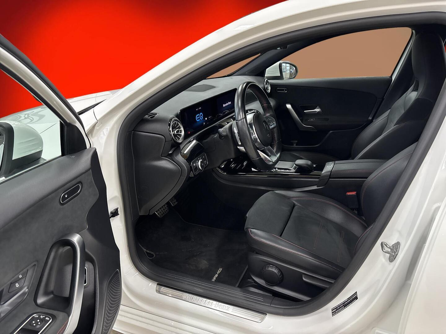 MERCEDES-BENZ A 2020