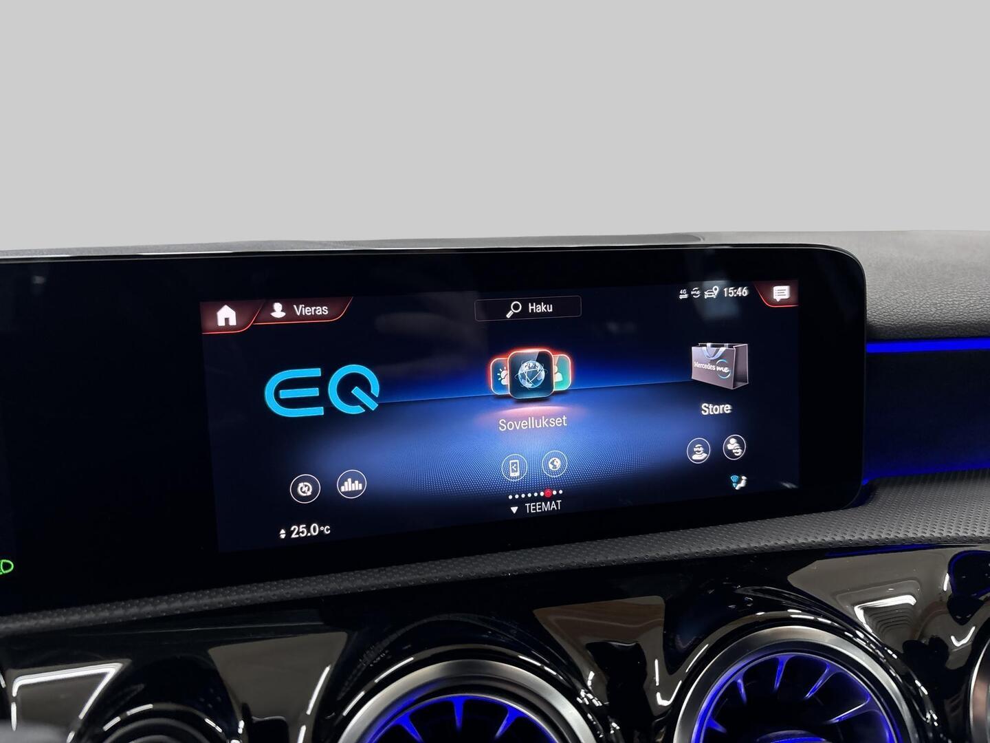 MERCEDES-BENZ A 2020