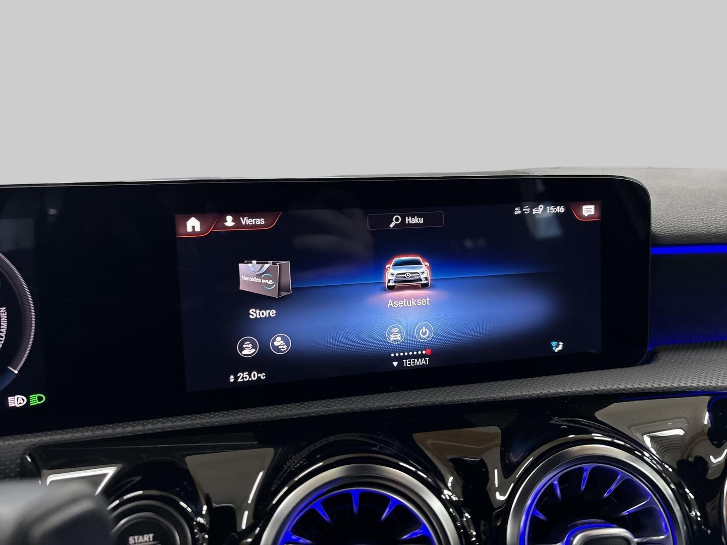 MERCEDES-BENZ A 2020