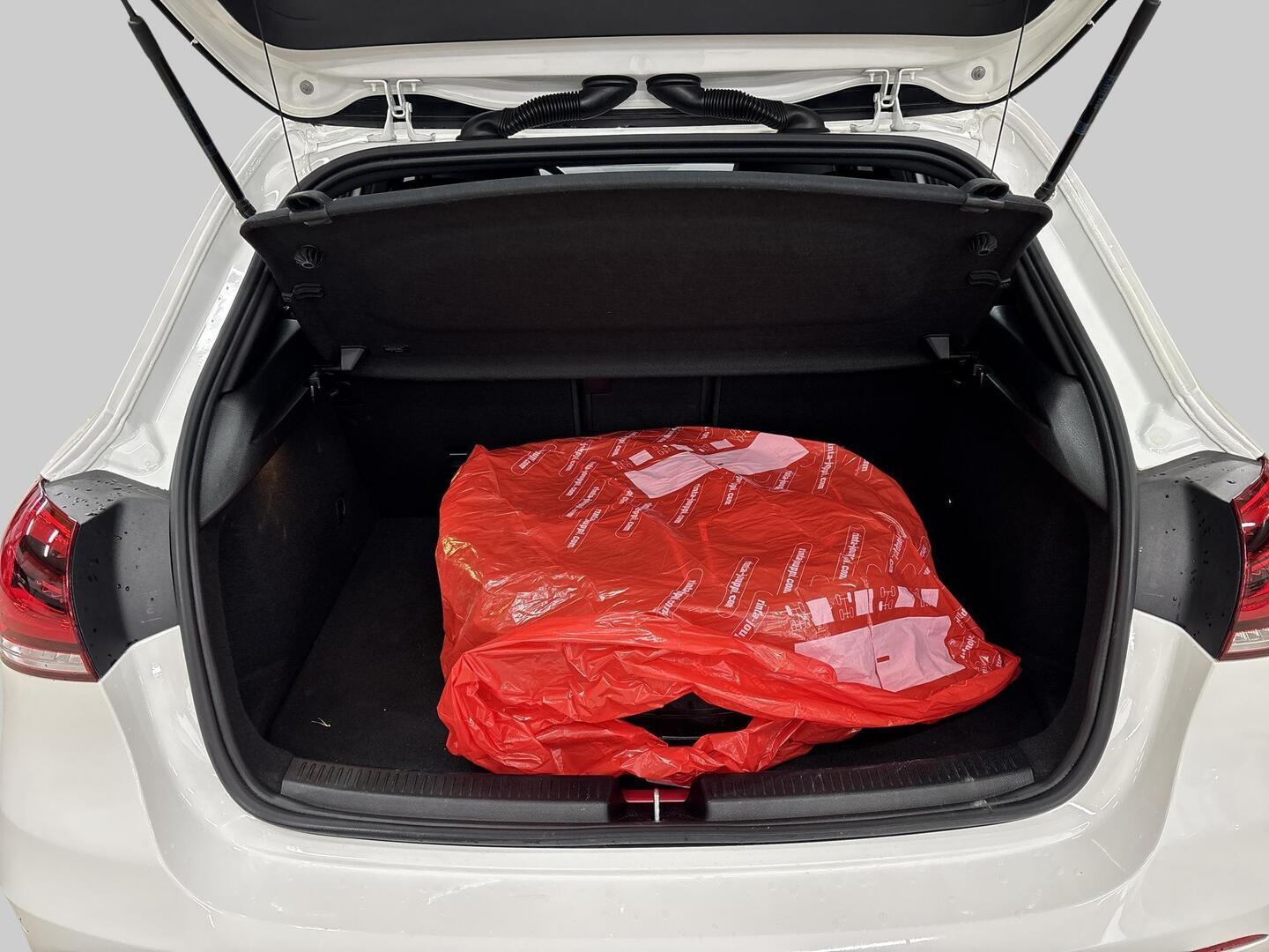 MERCEDES-BENZ A 2020