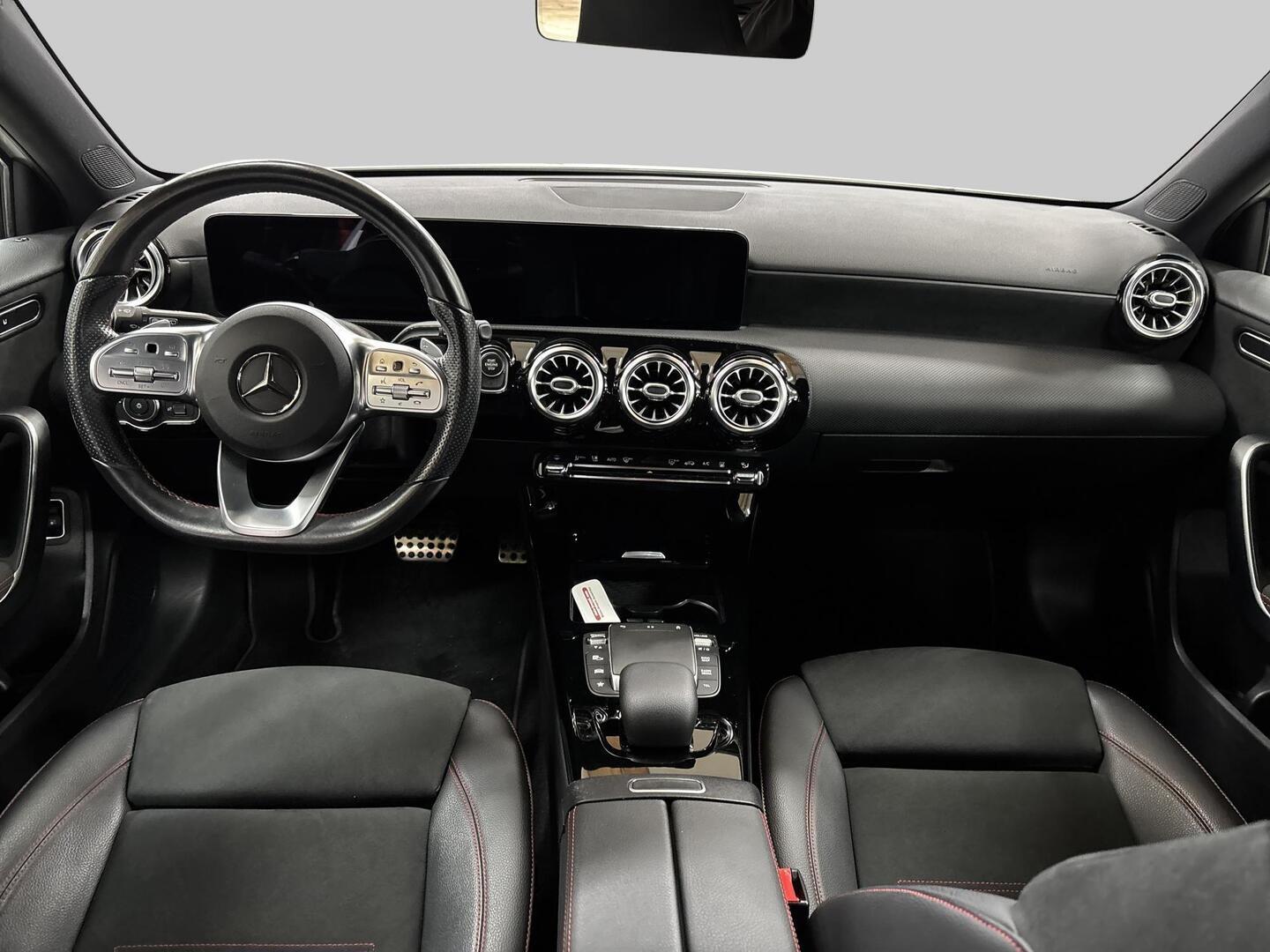 MERCEDES-BENZ A 2020