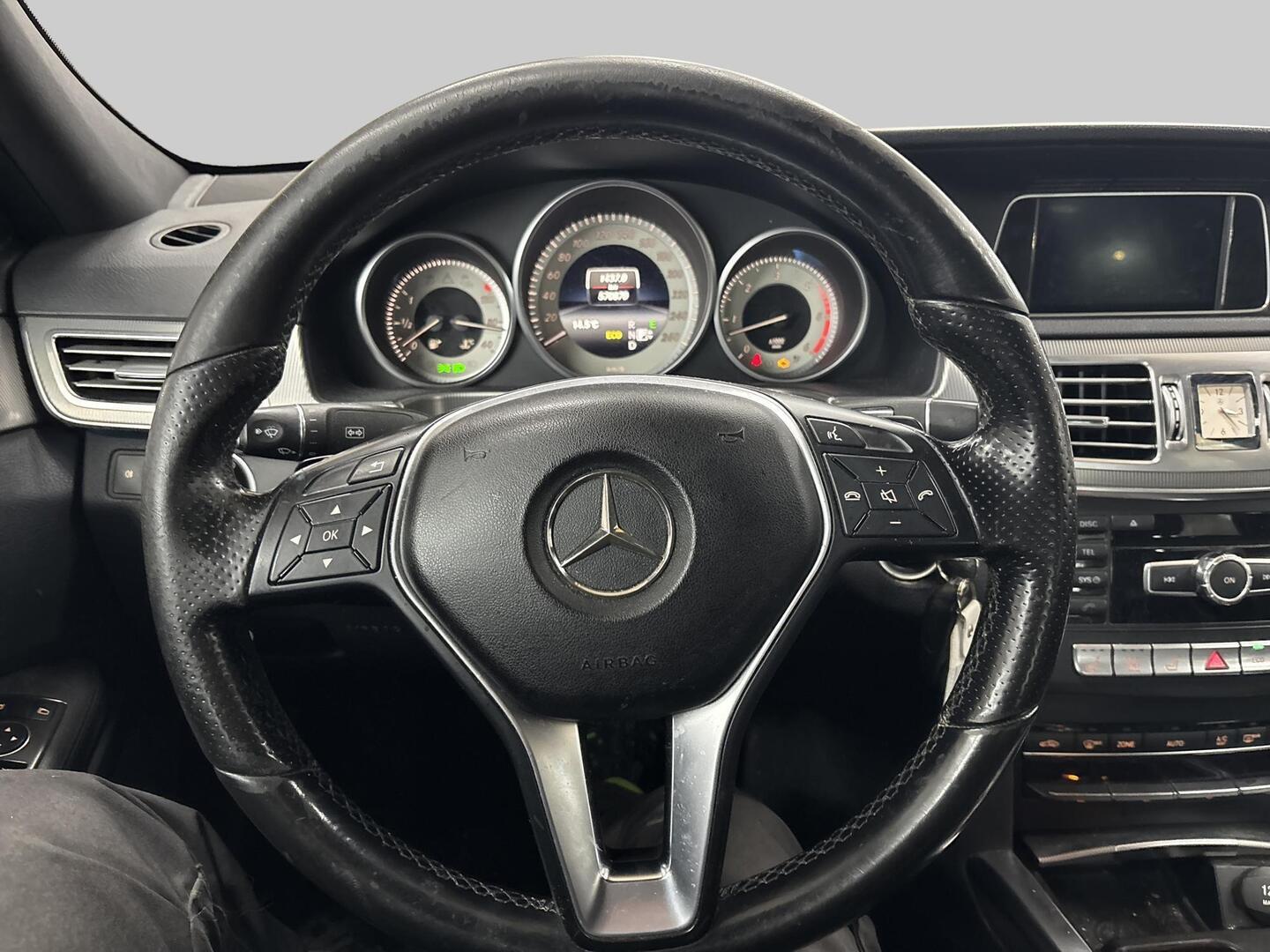 MERCEDES-BENZ E 2014