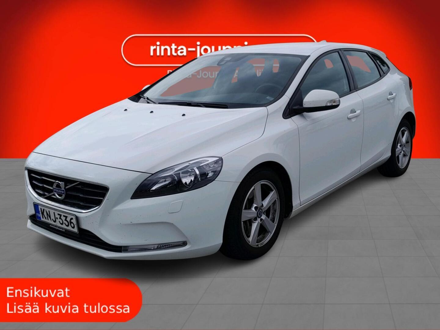 VOLVO V40 2016