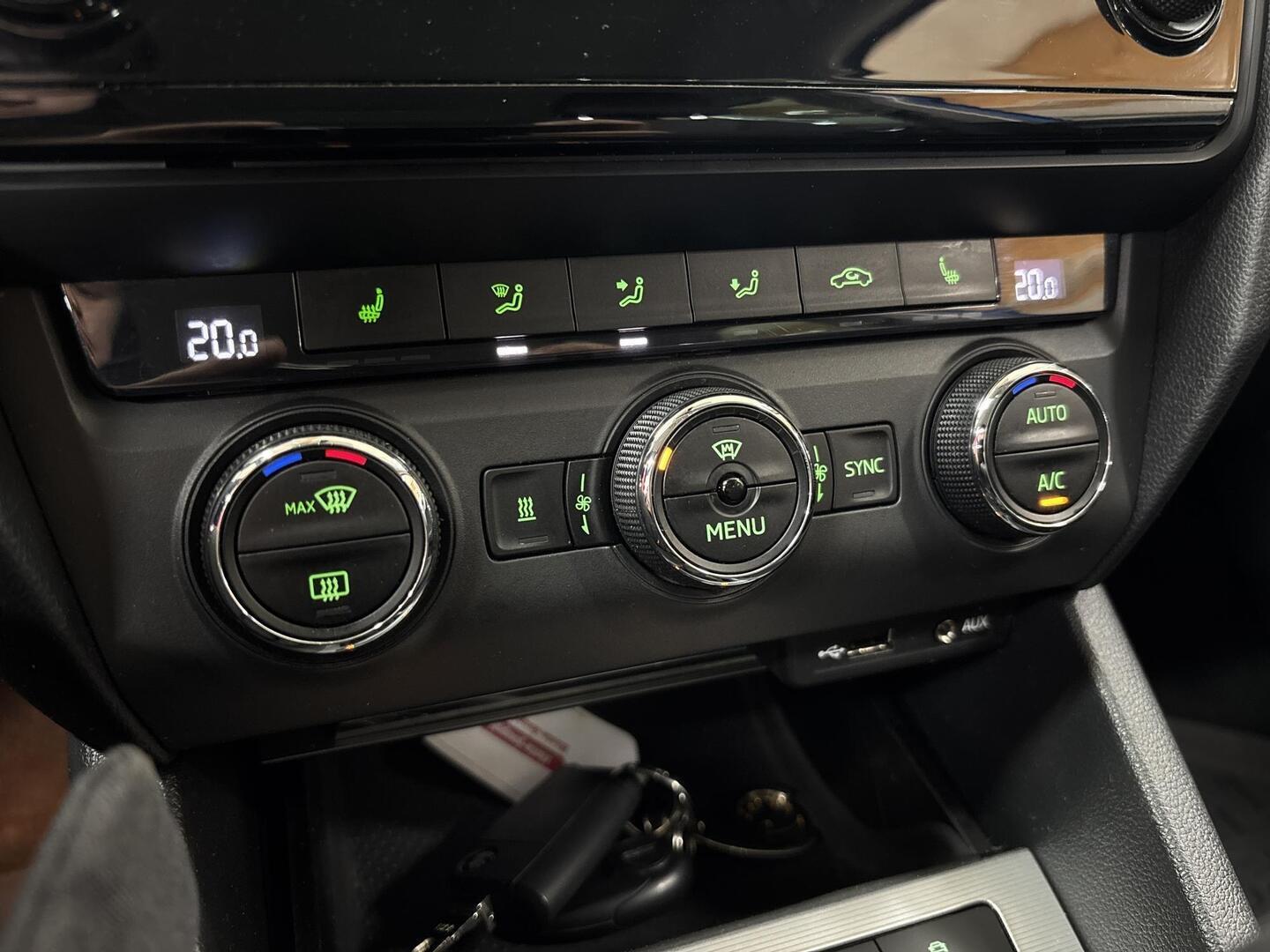 SKODA Octavia 2016