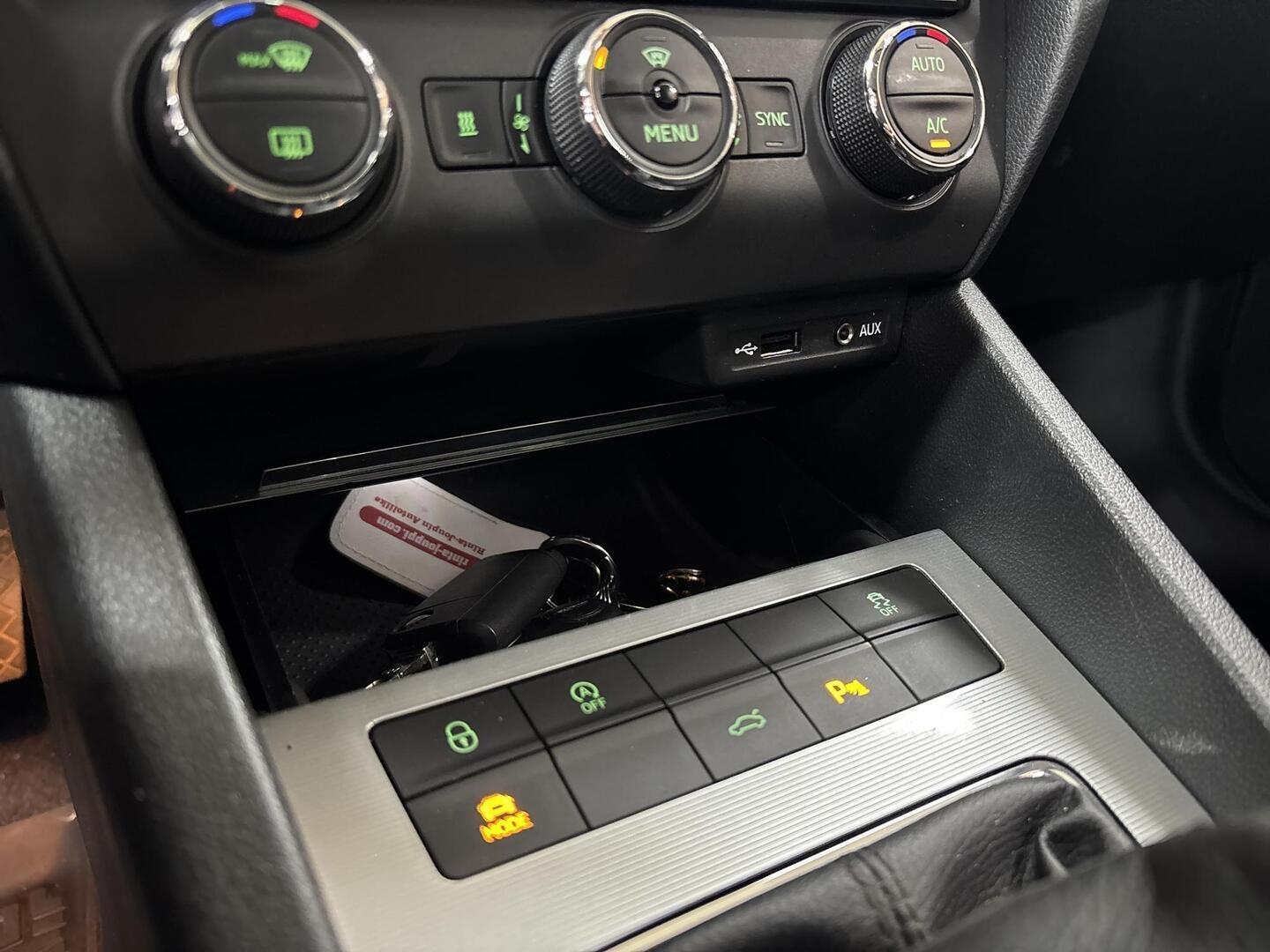 SKODA Octavia 2016