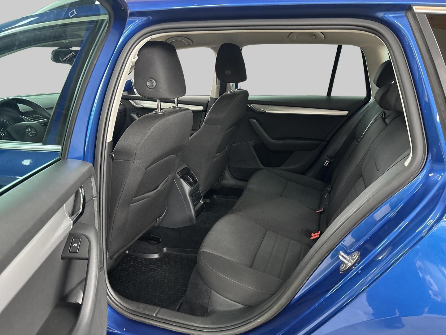 SKODA Octavia 2016