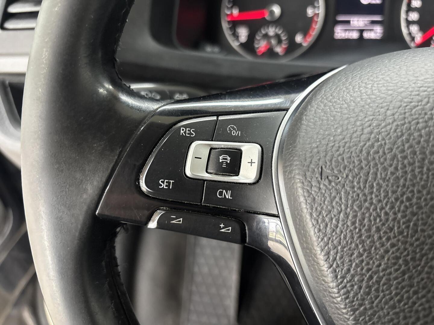 VOLKSWAGEN Transporter 2016