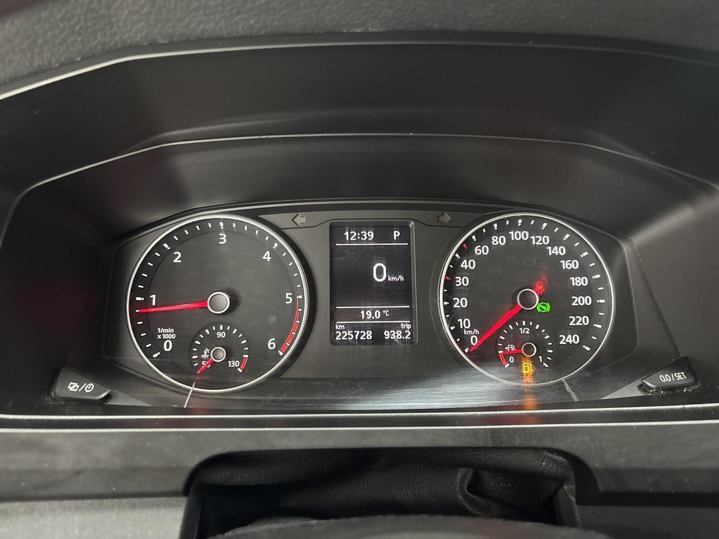 VOLKSWAGEN Transporter 2016