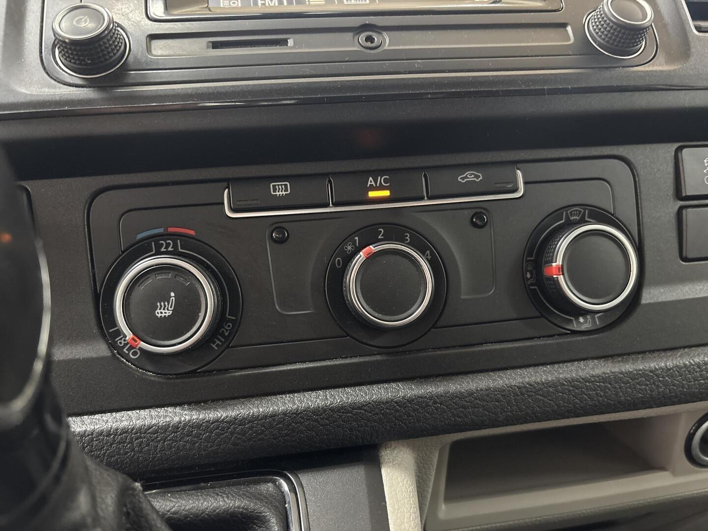 VOLKSWAGEN Transporter 2016