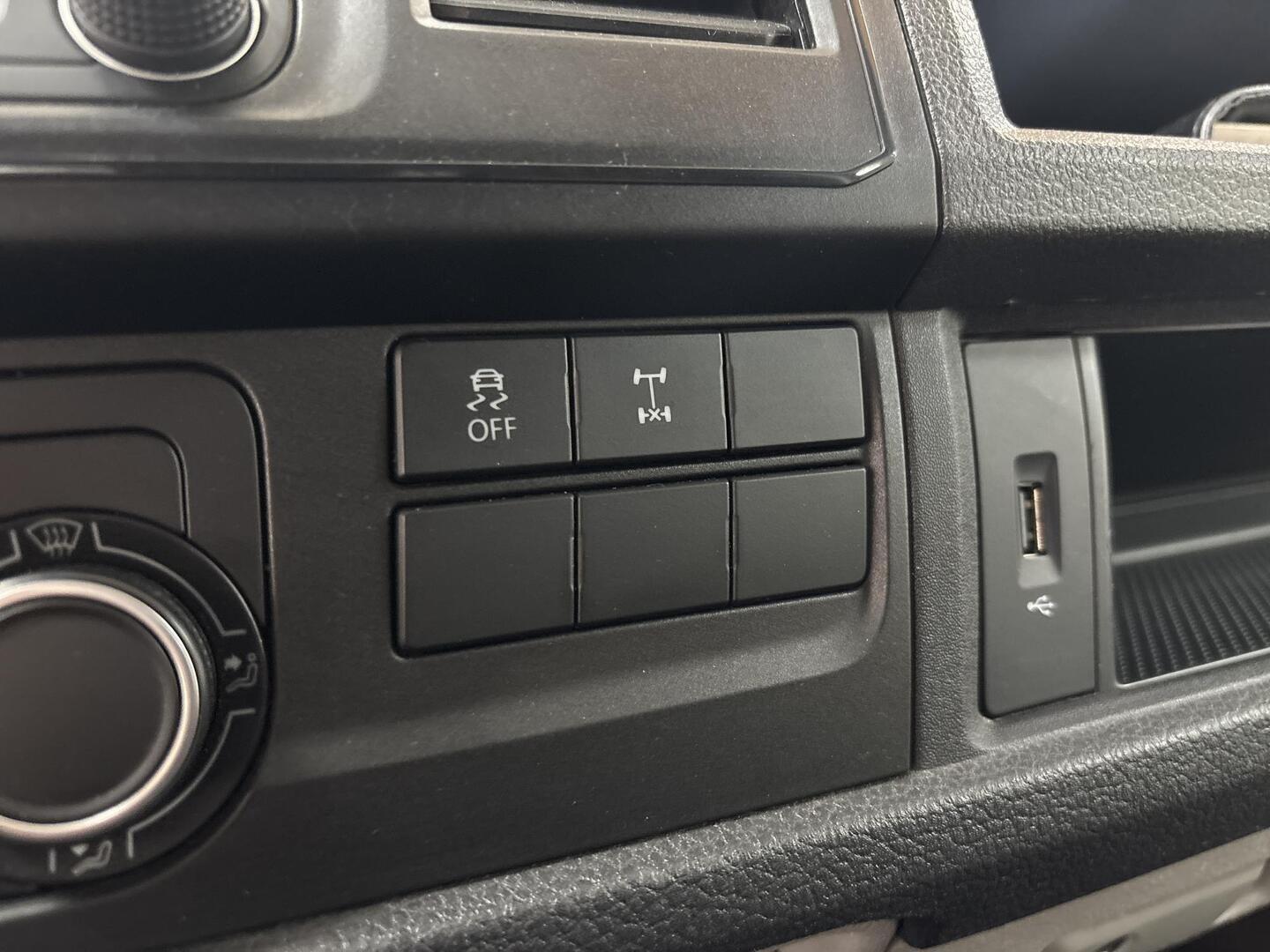 VOLKSWAGEN Transporter 2016